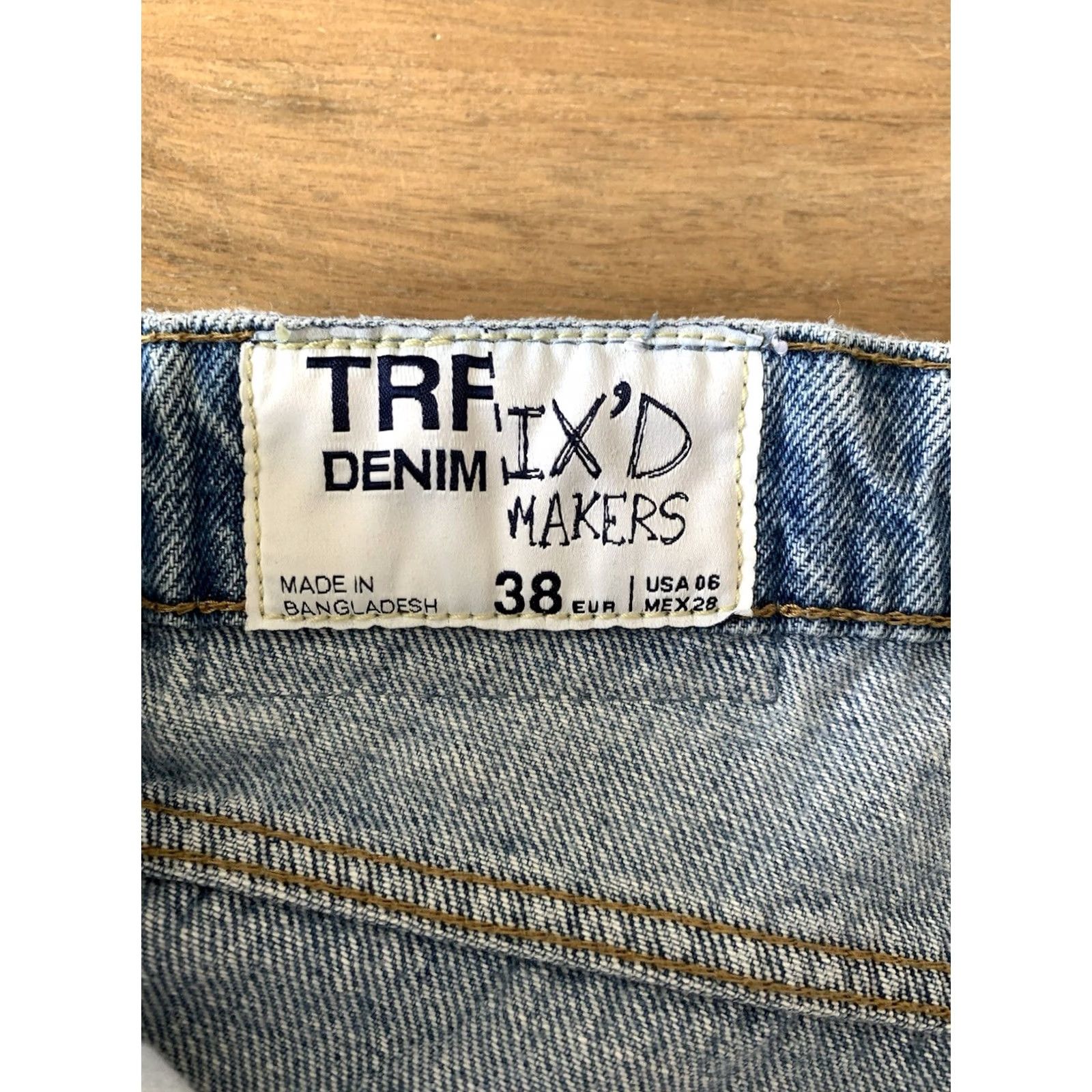 Zara ZARA TRF IX'D Relaxed Straight Jeans Womens 6 (29x26) Split Hem Grunge Destroyed Jeans Size 28" / US 6 / IT 42 - 3 Thumbnail