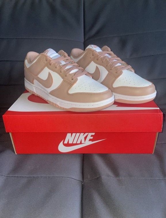 Nike Nike Dunk Rose Whisper Size US 10 / EU 43 - 1 Thumbnail