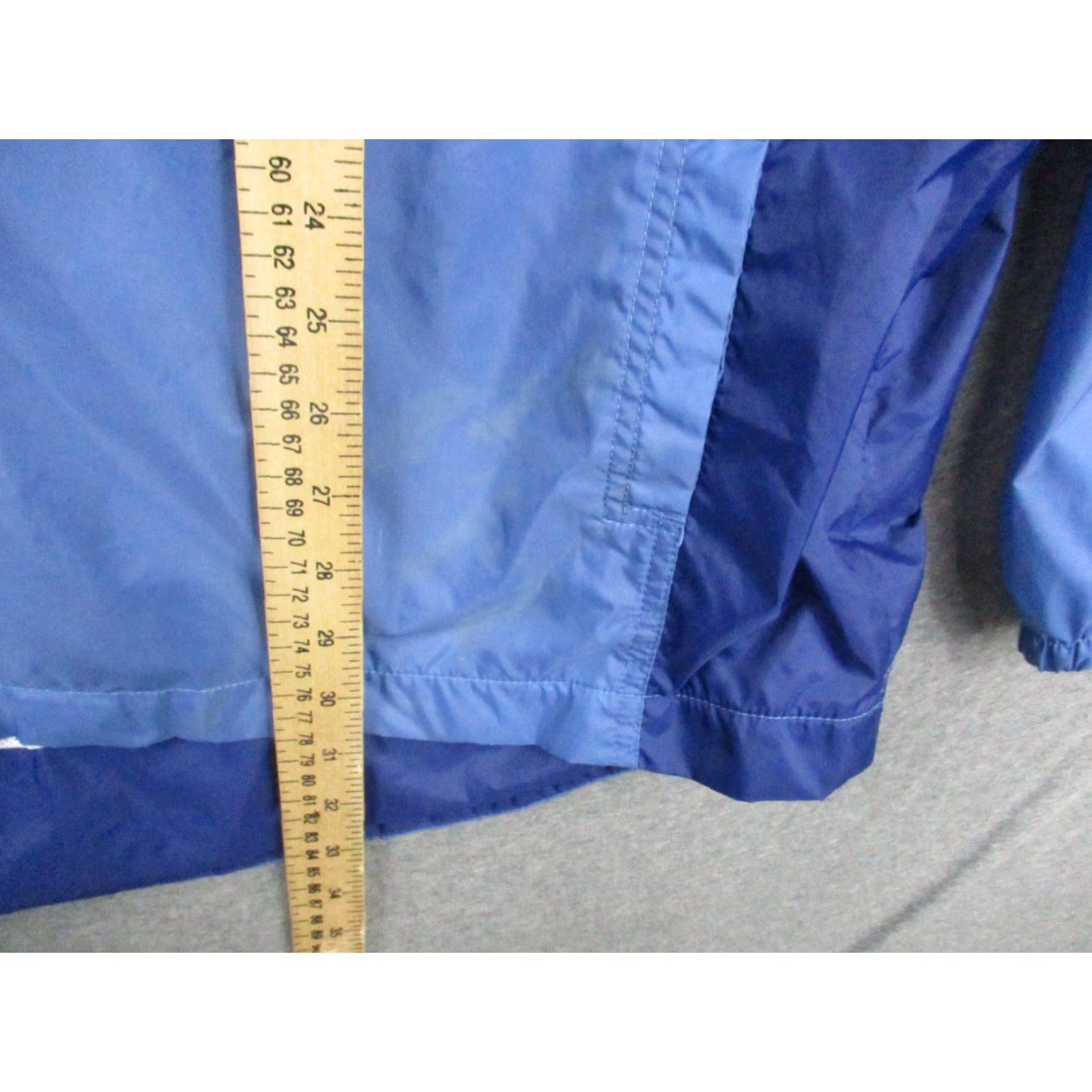 Nike VINTAGE Nike Full Zip Lined Windbreaker Track Jacket XL Blue White Windrunner 90s Nike Mens Jackets Track & Field Men’s XL Blue White Size US XL / EU 56 / 4 - 7 Thumbnail