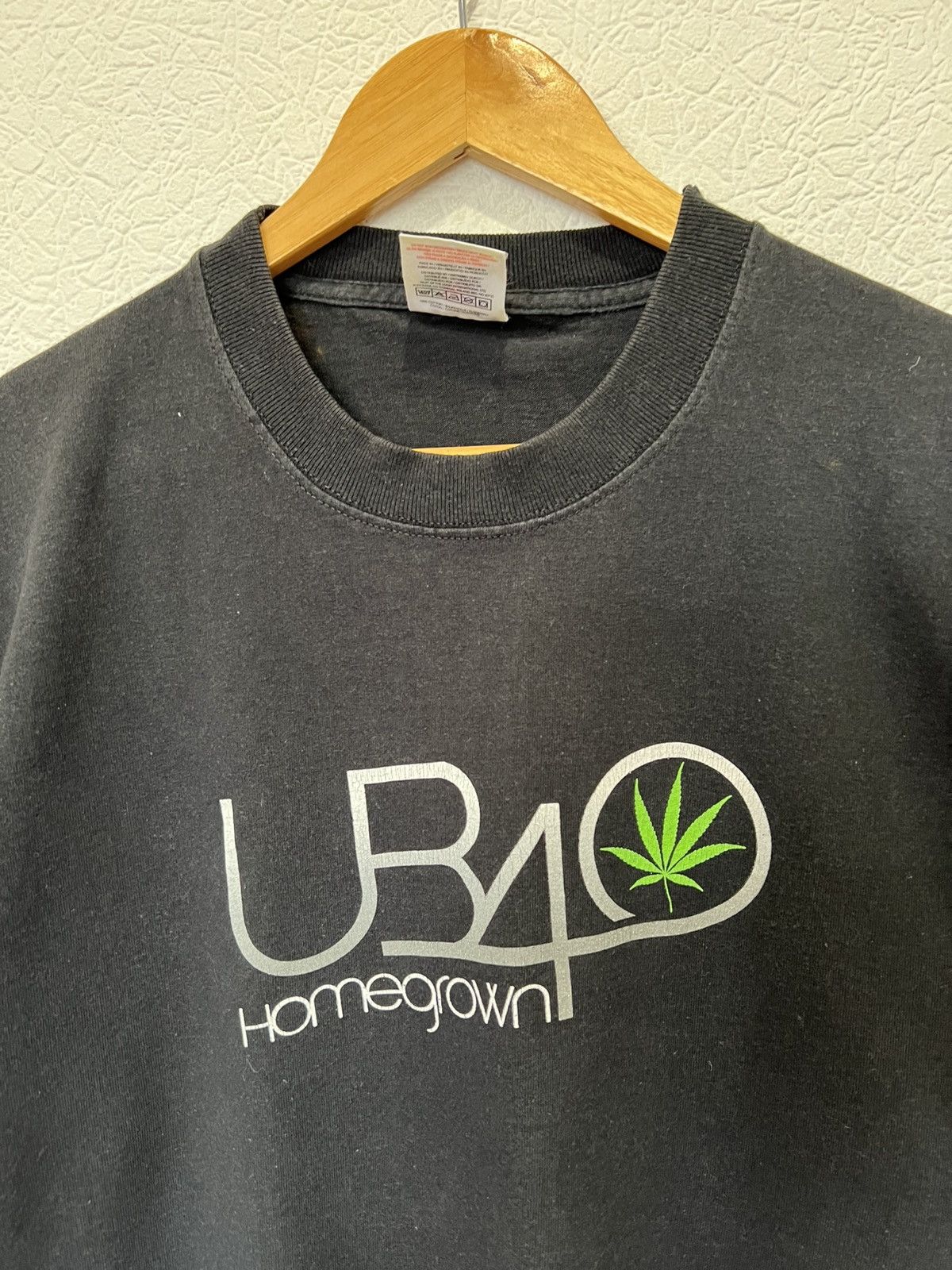 Band Tees × Vintage Vintage UB40 Black 2003 Tee T Shirt Band Size US XL / EU 56 / 4 - 2 Thumbnail
