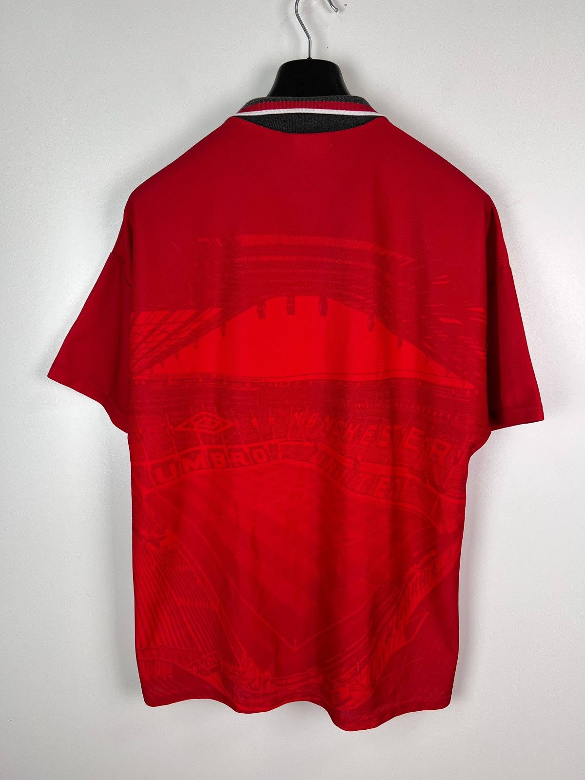 Umbro Manchester United Umbro 1994/96 home jersey size L Size US L / EU 52-54 / 3 - 2 Thumbnail