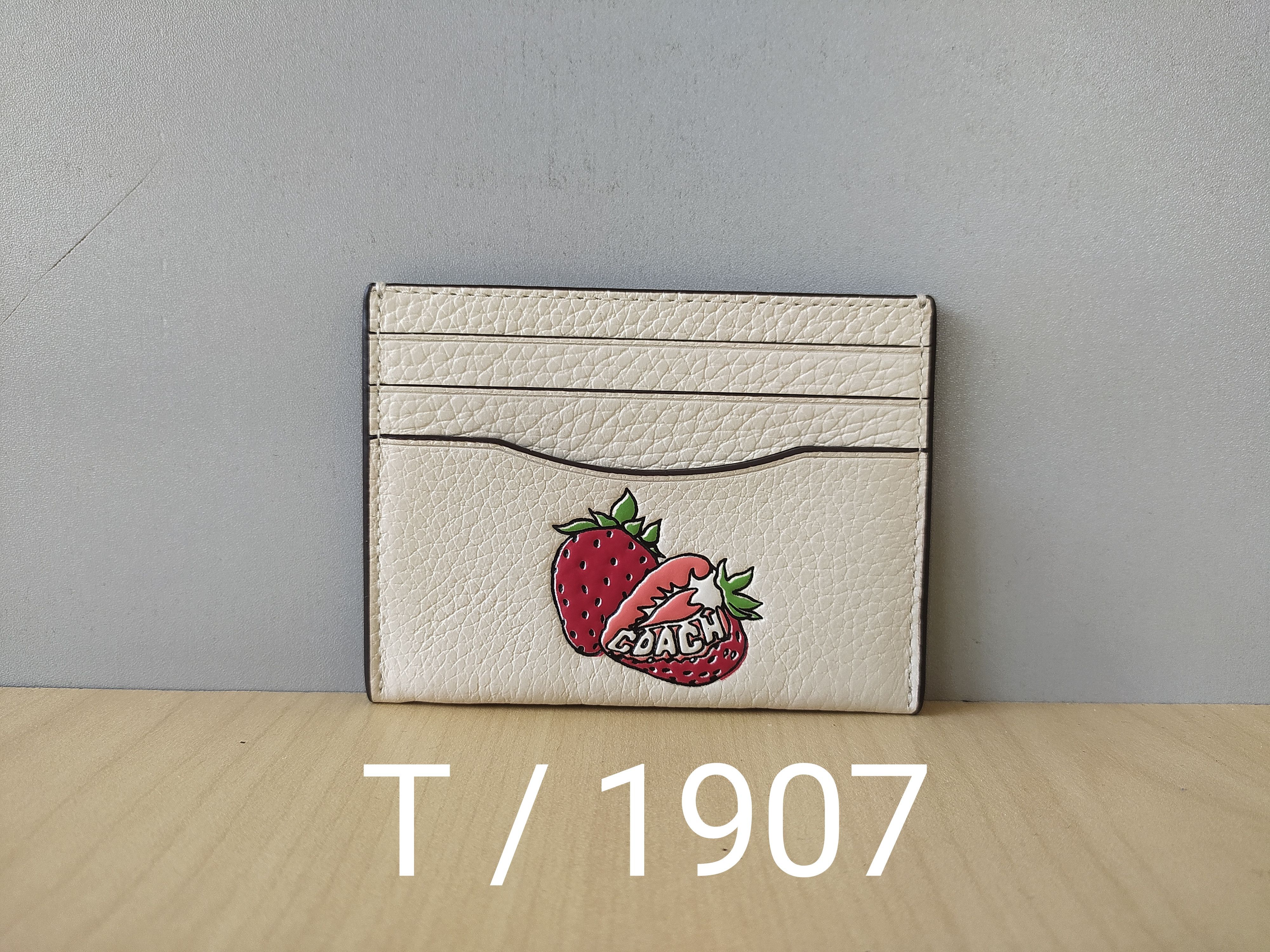 Coach Coach Leather Slim Credit Card case Free Shipping T/1907 Size ONE SIZE - 9 Thumbnail