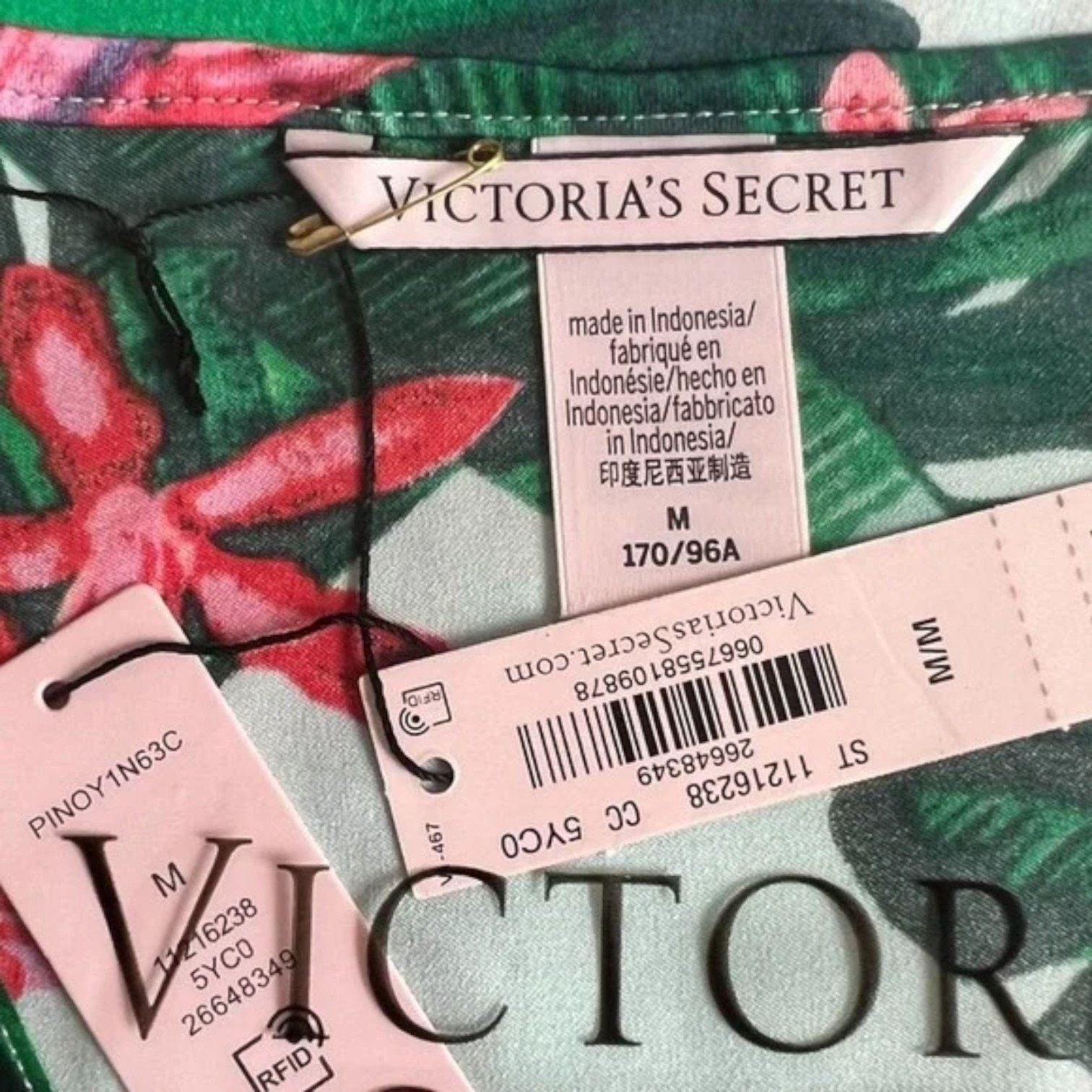 Victoria's Secret Victoria's Secret Satin Racerback Tank and Short Set, M Size M / US 6-8 / IT 42-44 - 12 Thumbnail