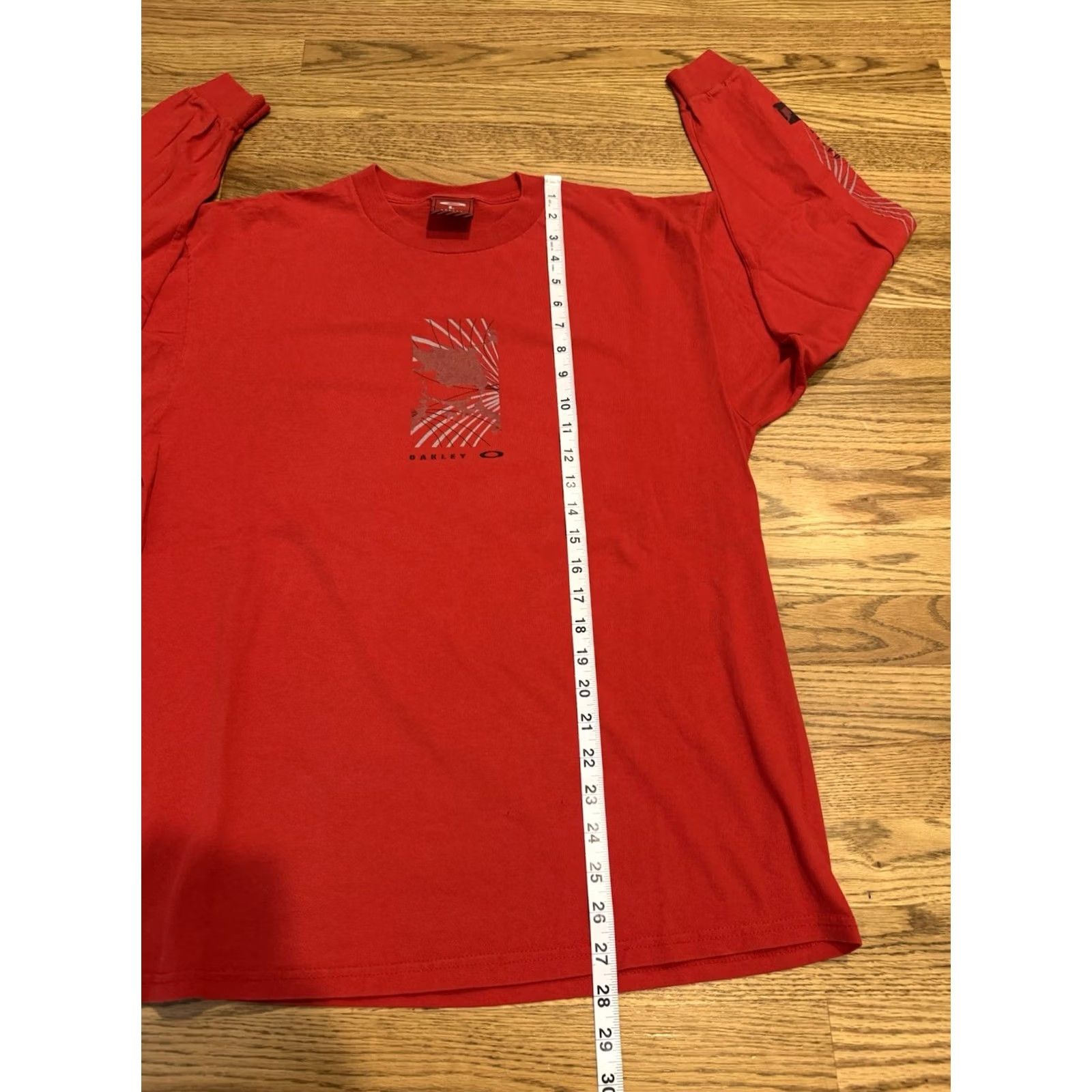Oakley VINTAGE Oakley Cross Bones Skull Long Sleeve T Shirt Men's Size L Red Graphic Print Crew Neck Skull Vintage Mens Size US L / EU 52-54 / 3 - 5 Thumbnail