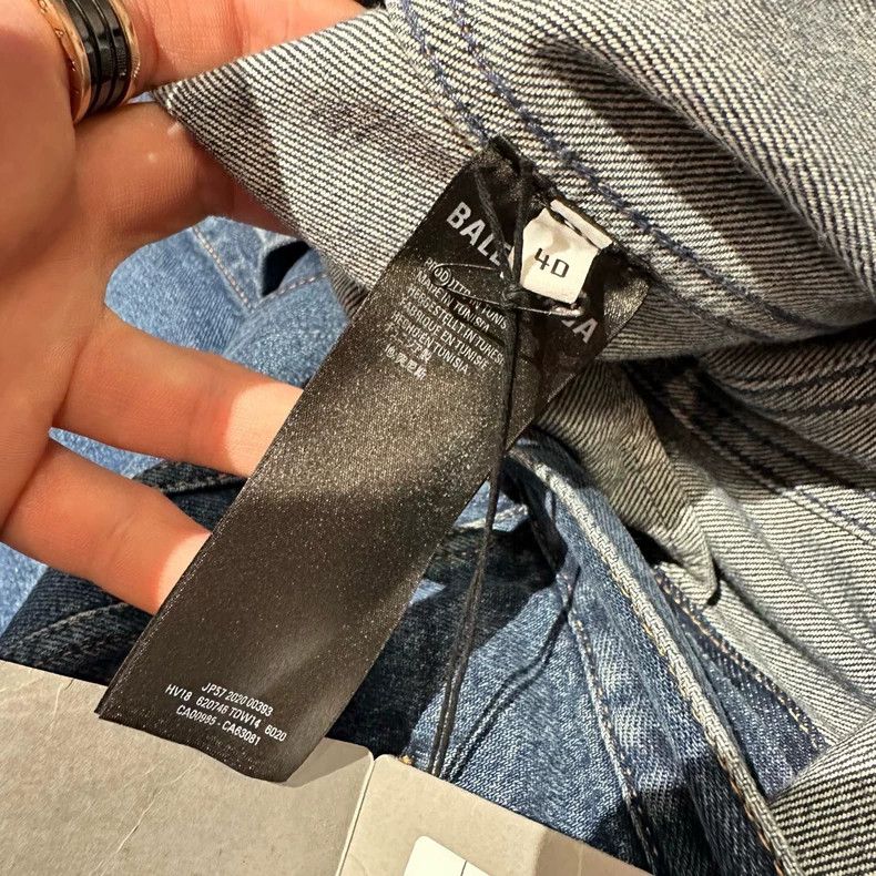 Balenciaga Balenciaga Blue jeans jacket with front and back letters Size US XXS / EU 40 - 4 Thumbnail