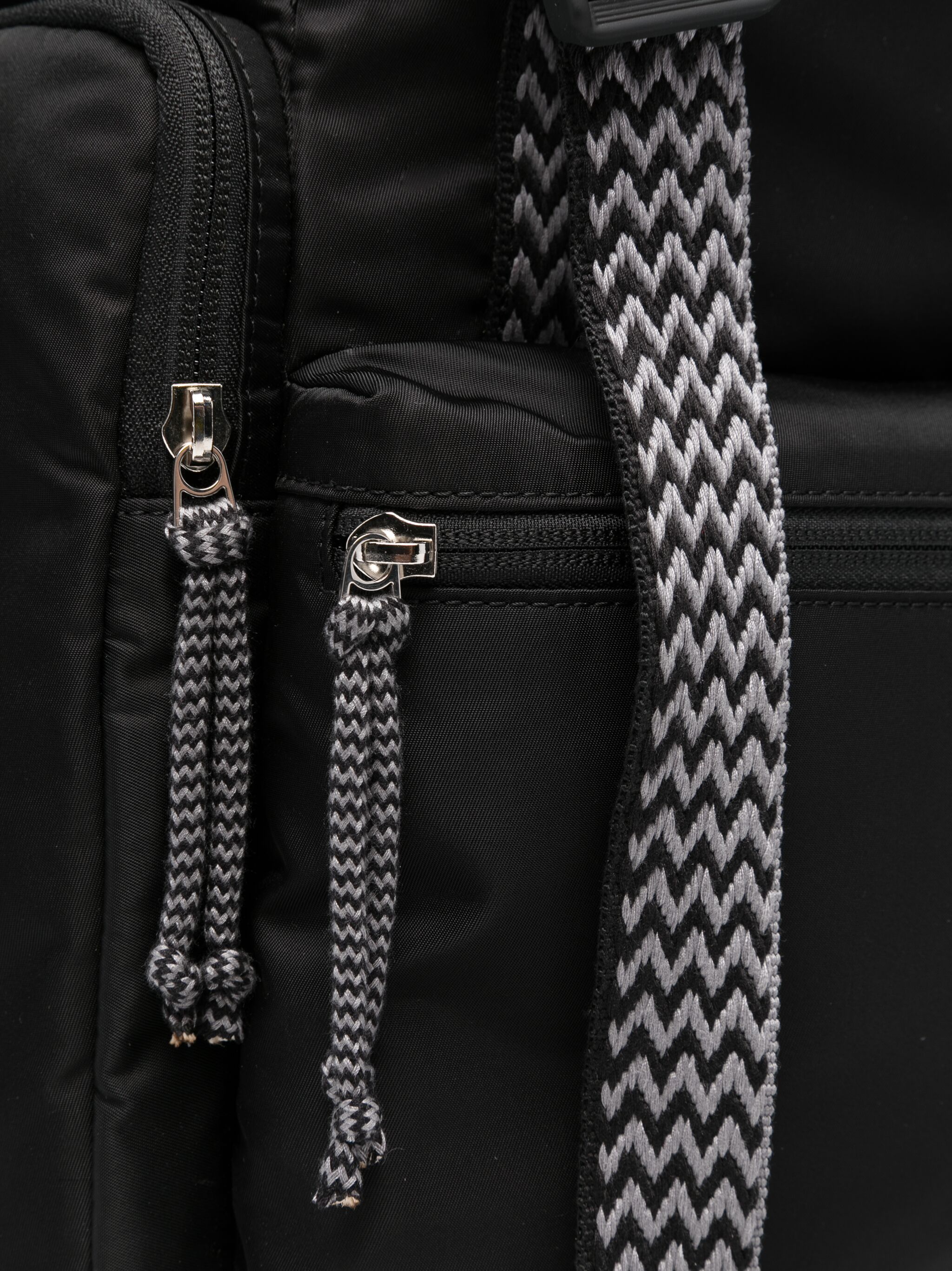 Lanvin o1w1db10125 Size: OS / Curb Strap-Detail Backpack in Black Size ONE SIZE - 4 Thumbnail