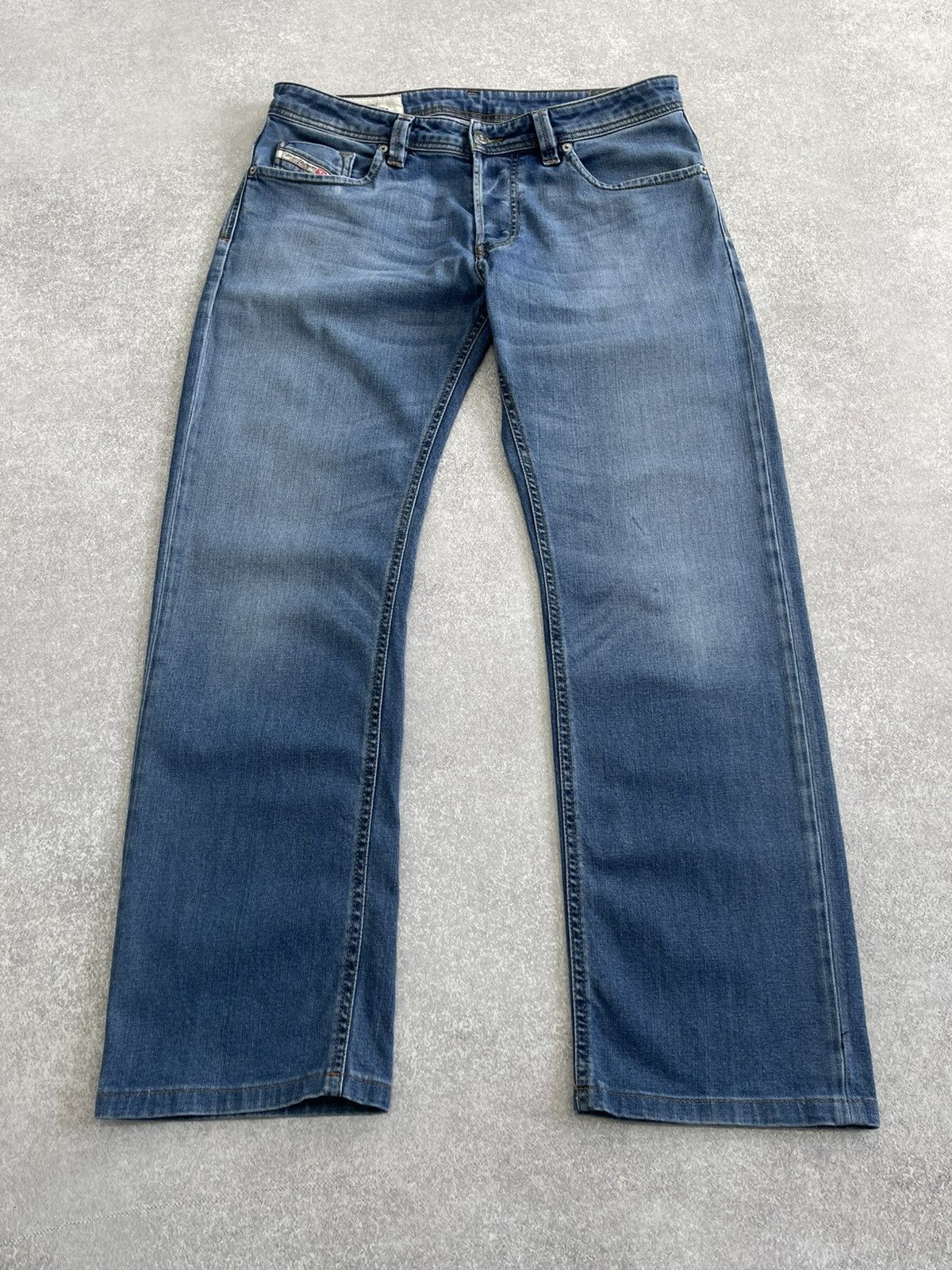 Diesel Diesel Larkee Straight Fit y2k Low Rise Leather Patch Jeans Size US 33 - 8 Thumbnail
