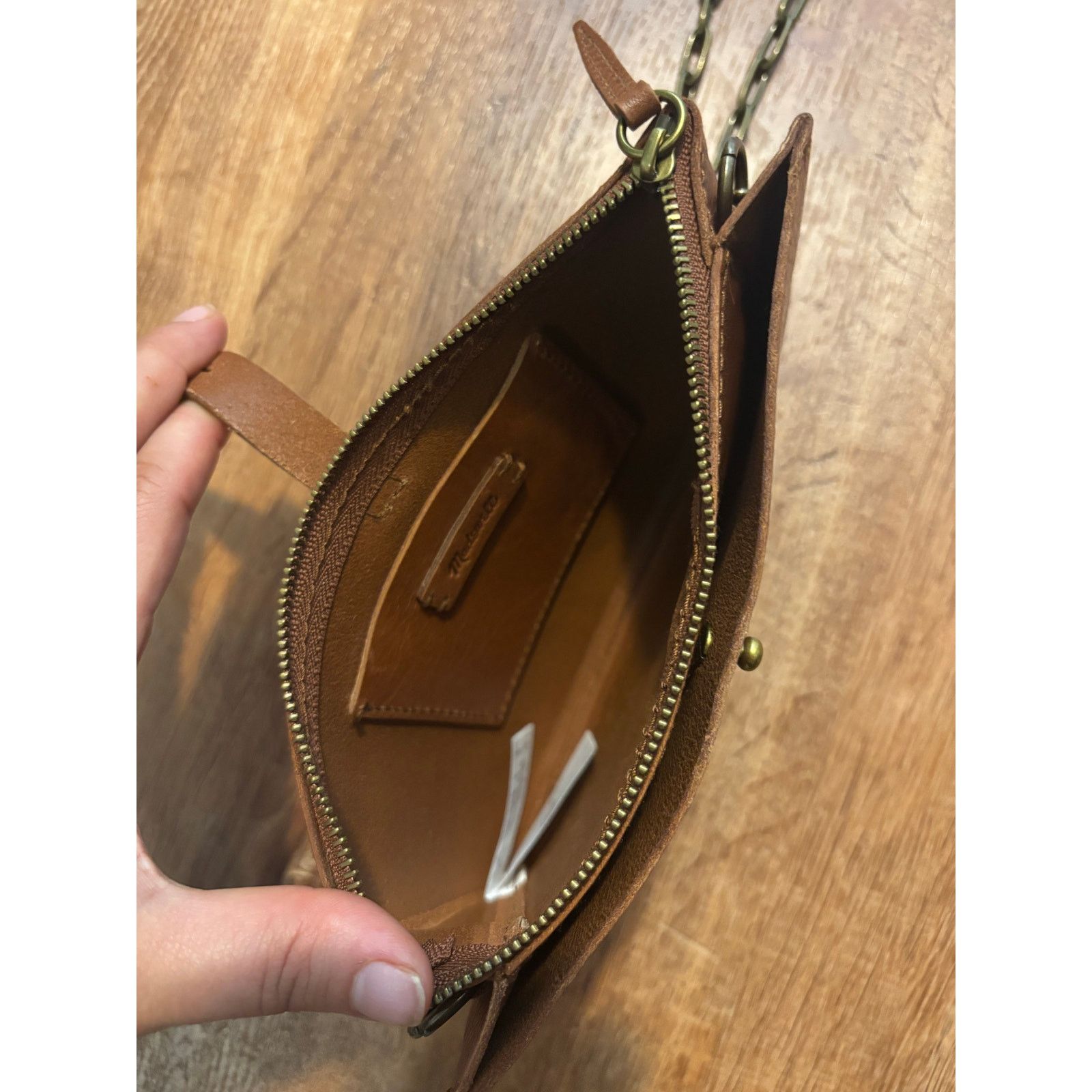Madewell NWOT Madewell The Transport Accordion Leather Crossbody Size ONE SIZE - 6 Thumbnail