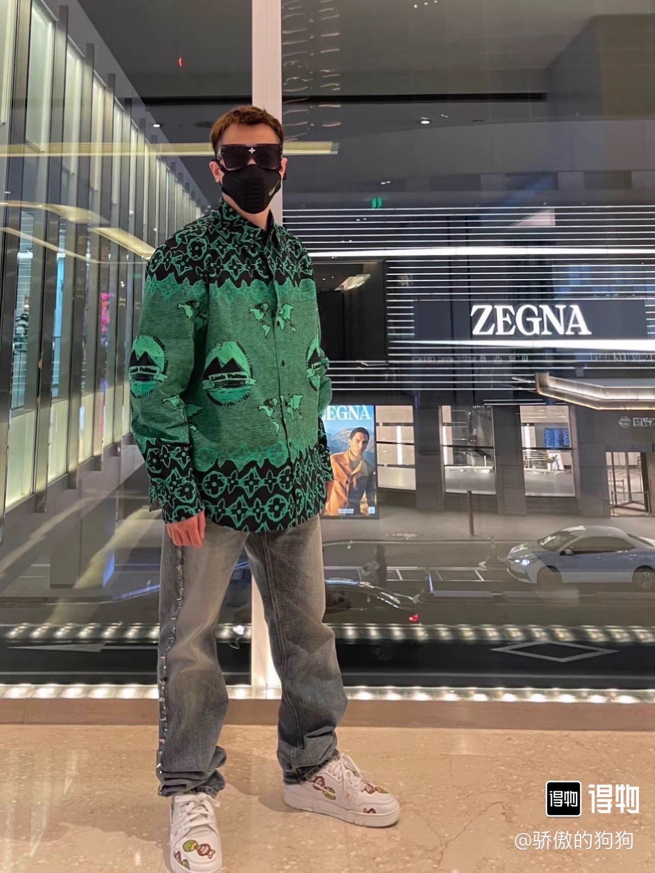 Louis Vuitton Louis Vuitton Oversize Logo Print Shacket Size US XL / EU 56 / 4 - 9 Thumbnail