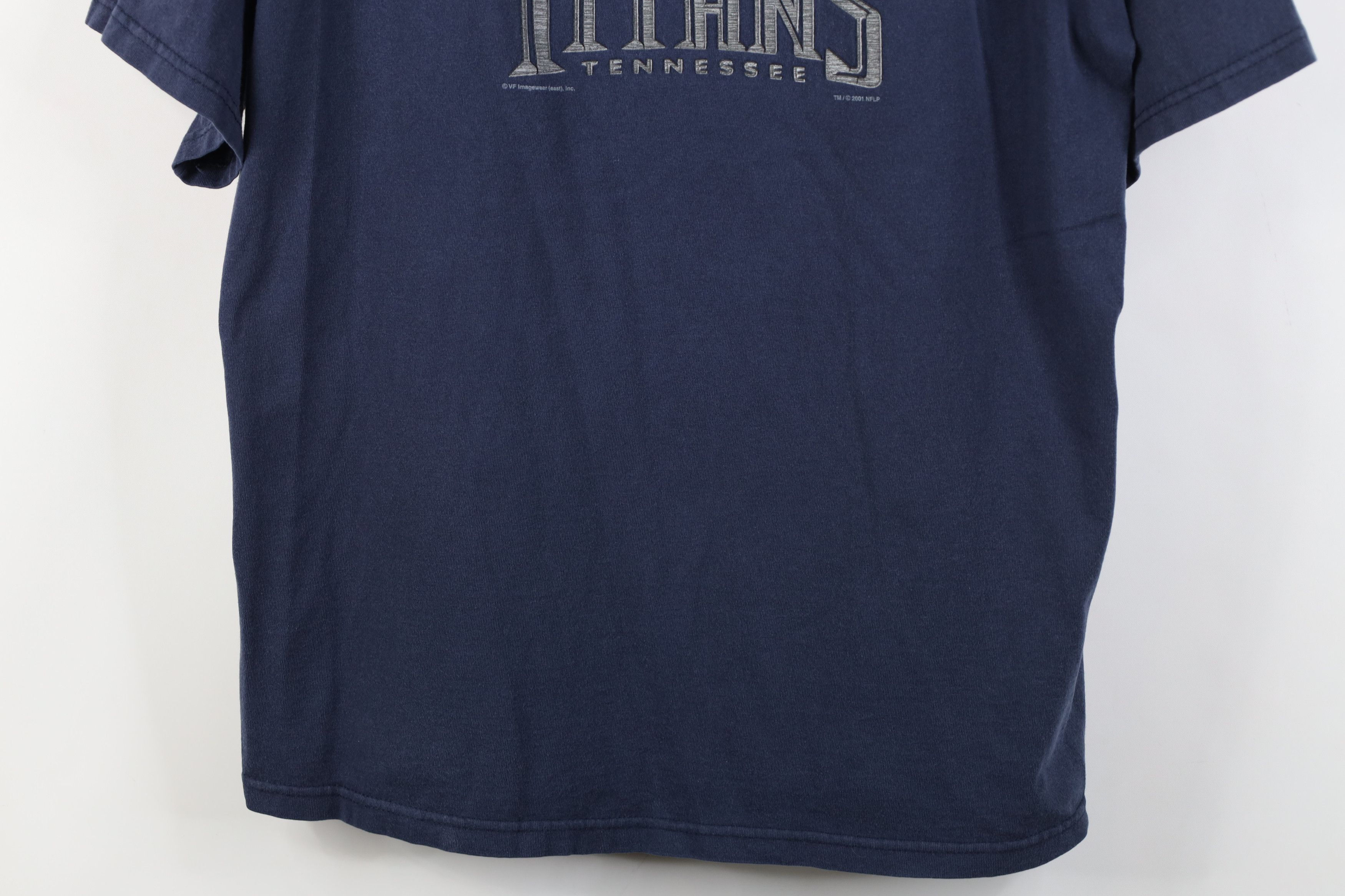 Vintage Vintage Y2K 2001 Spell Out Tennessee Titans Football T-Shirt Size US L / EU 52-54 / 3 - 3 Thumbnail