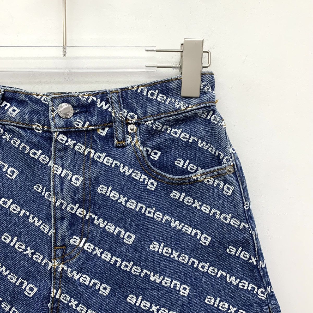 Alexander Wang Alexander Wang Blue Denim Shorts All Over Logo Print K26WX Size 25" / US 0 / IT 36 - 3 Thumbnail