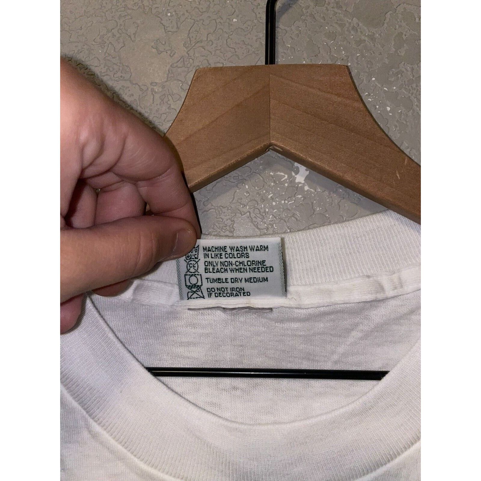 Vintage Vintage Tropical Beach Marooned Sun Valley White L Shirt 80s Size US L / EU 52-54 / 3 - 11 Thumbnail