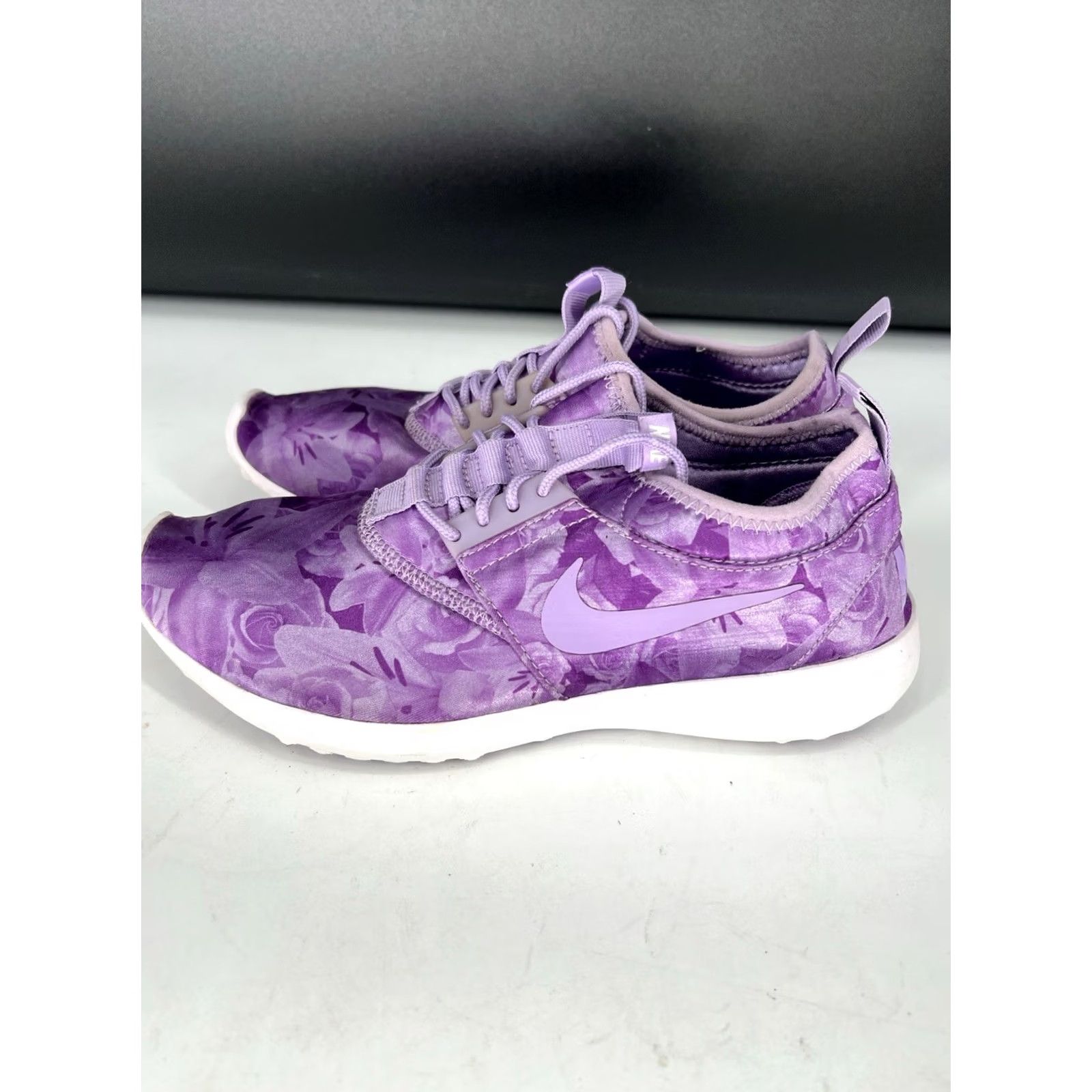 Nike Nike Juvenate Flo Print Sneakers Women's Urban Lilac Purple Lightweight Running Gym 8 Lace Up Floral Shoe Size US 8 / IT 38 - 3 Thumbnail