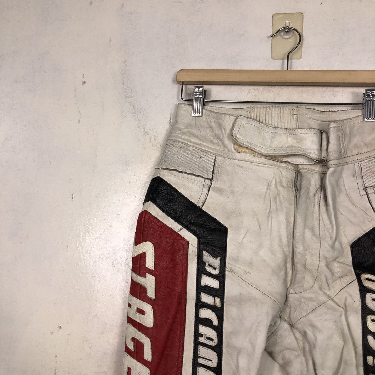 Japanese Brand 📌Vintage Leather Biker Pants Plicana Big Logo Size US 26 / EU 42 - 9 Thumbnail