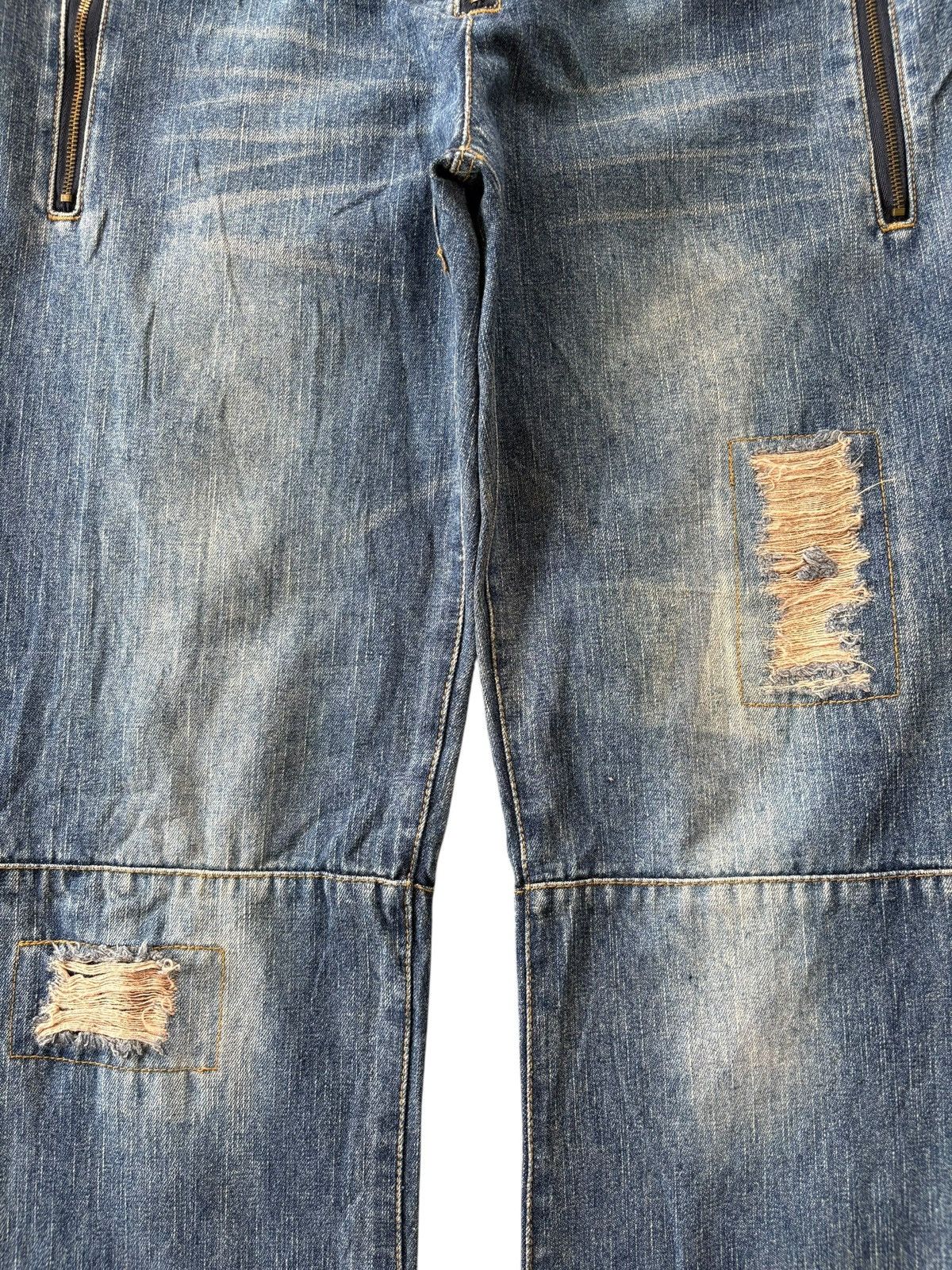 Tornado Mart Vintage Japanese Brand Distressed Patched Flare Jeans Size 32" / US 10 / IT 46 - 4 Thumbnail