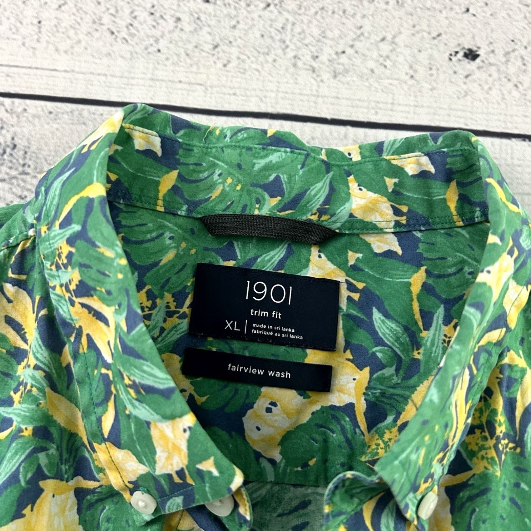 Vintage 1901 Trim Fairview Floral Hawaiian Button-Up Short Sleeve Shirt XL Men Green 1901 Hawaiian Shirt Mens XL Floral Button Front Short Sleeve Size US XL / EU 56 / 4 - 2 Thumbnail