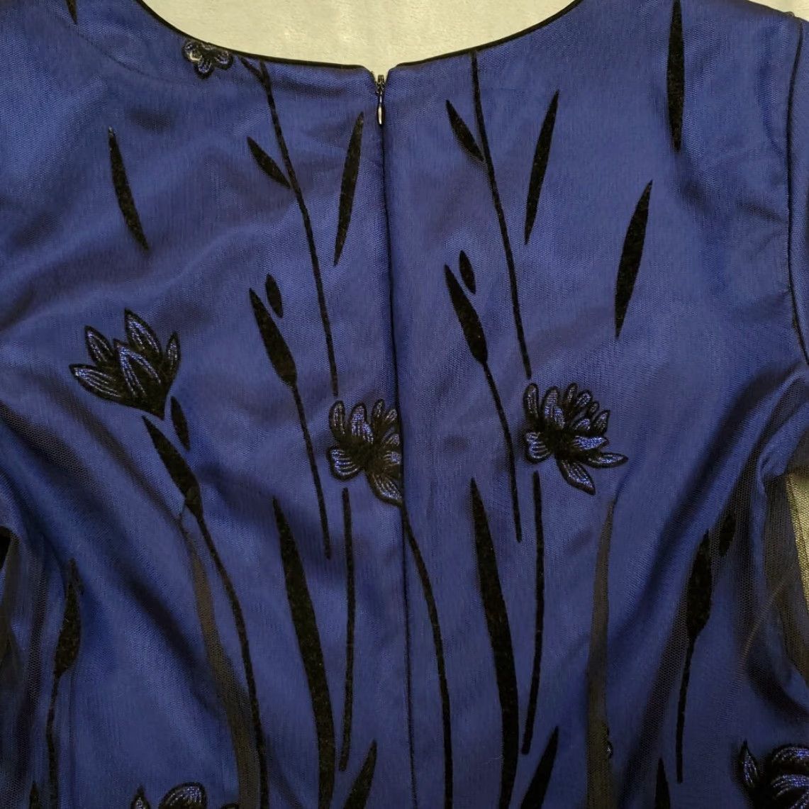 Vintage VINTAGE Taurus II Dress Womens L Petite Fairy Grunge Made in USA 90s Y2K Retro Floral Blue Cotton Polyester Knee Length Short Sleeve Zip Ladies Size L / US 10 / IT 46 - 7 Thumbnail