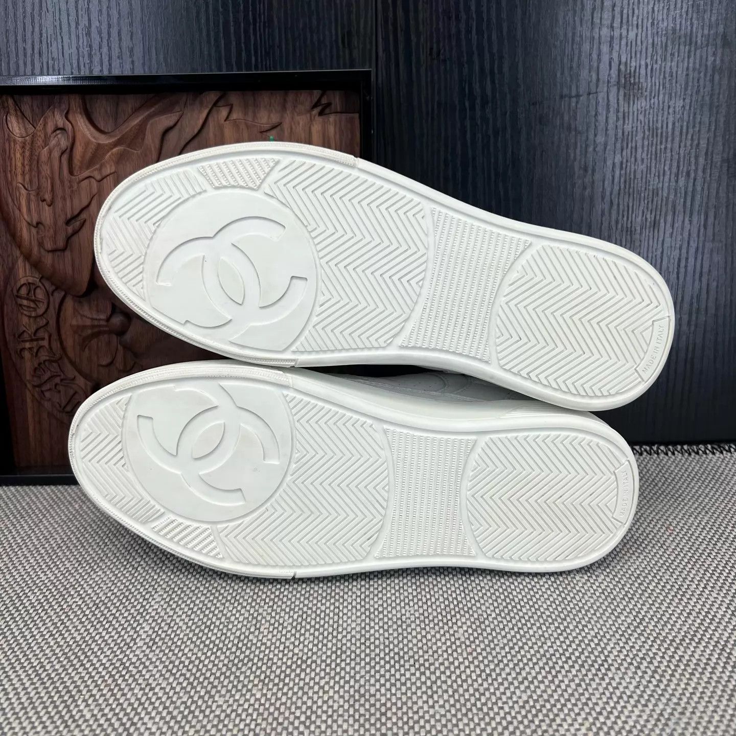Chanel Women's CHANEL 23A White Sneaker 35.5 99 New (Original Box) Size US 5 / IT 35 - 7 Thumbnail