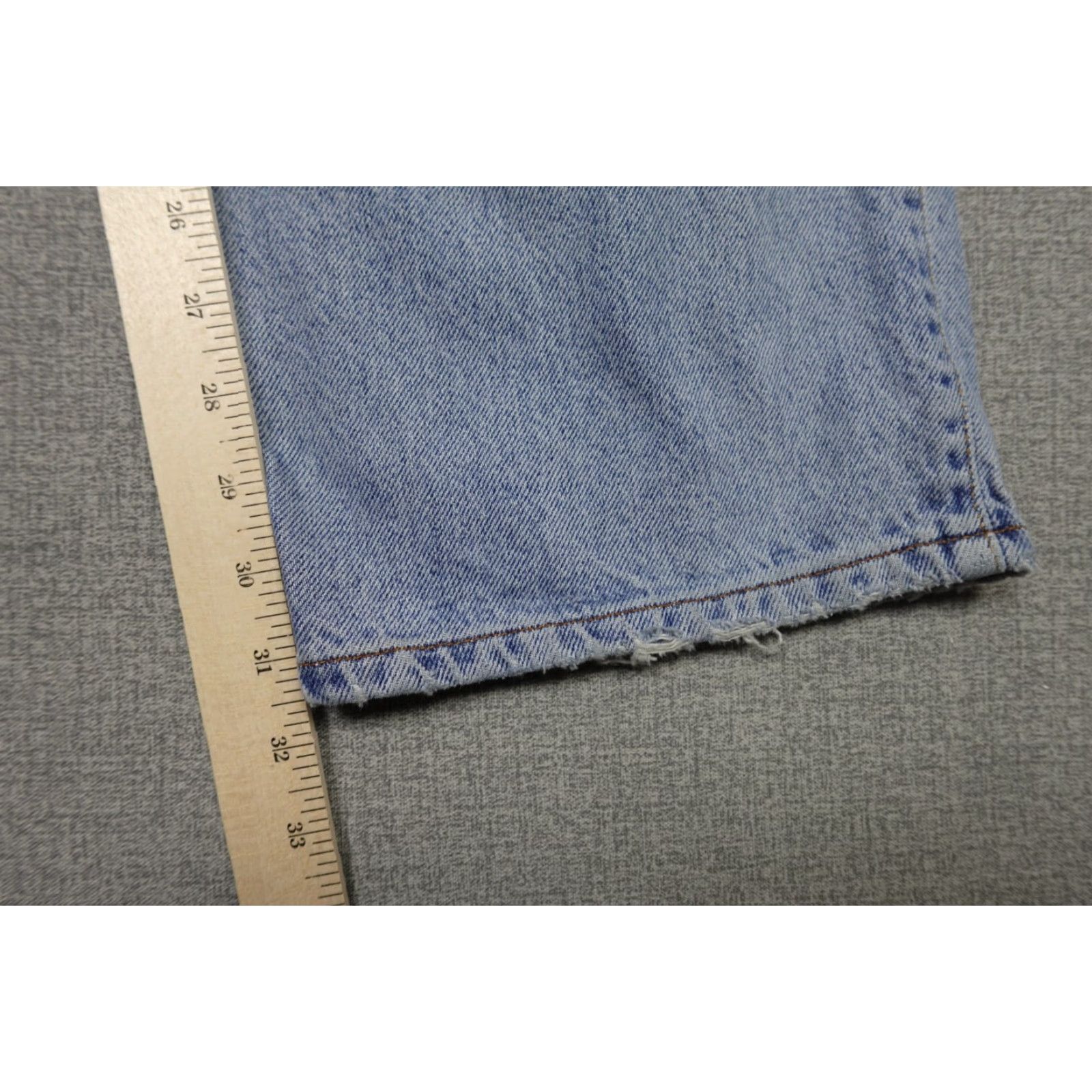 Levi's Levi's 540 Jeans Mens 42x30 Blue Relaxed Fit Light Wash Denim Straight USA USA Levis 540 Jeans Mens 42x30 Blue Light Wash Relaxed Straight Jeans Mens Size US 42 / EU 58 - 7 Thumbnail