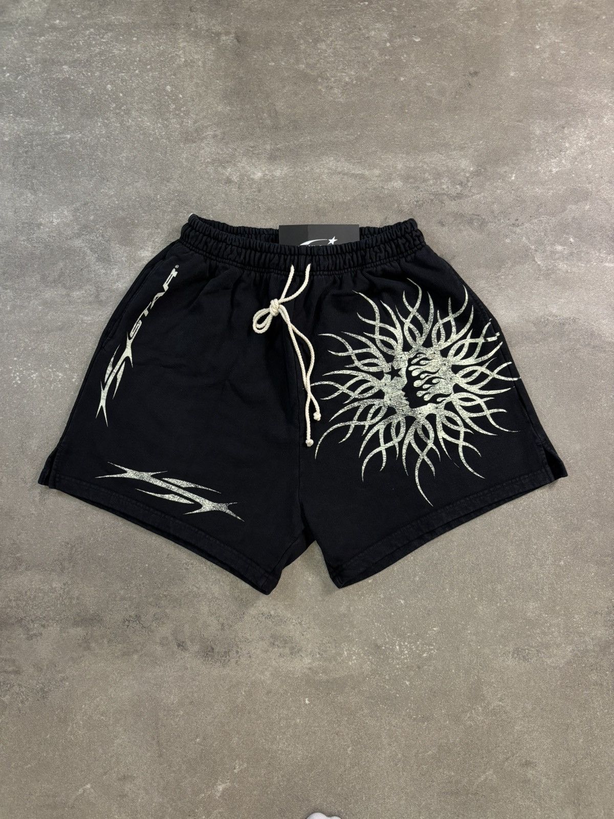 Hellstar Flame Yang Shorts Black