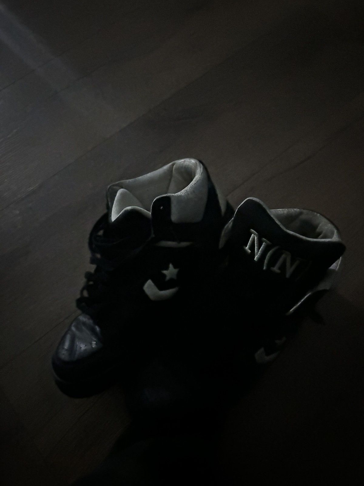 Number nine Converse