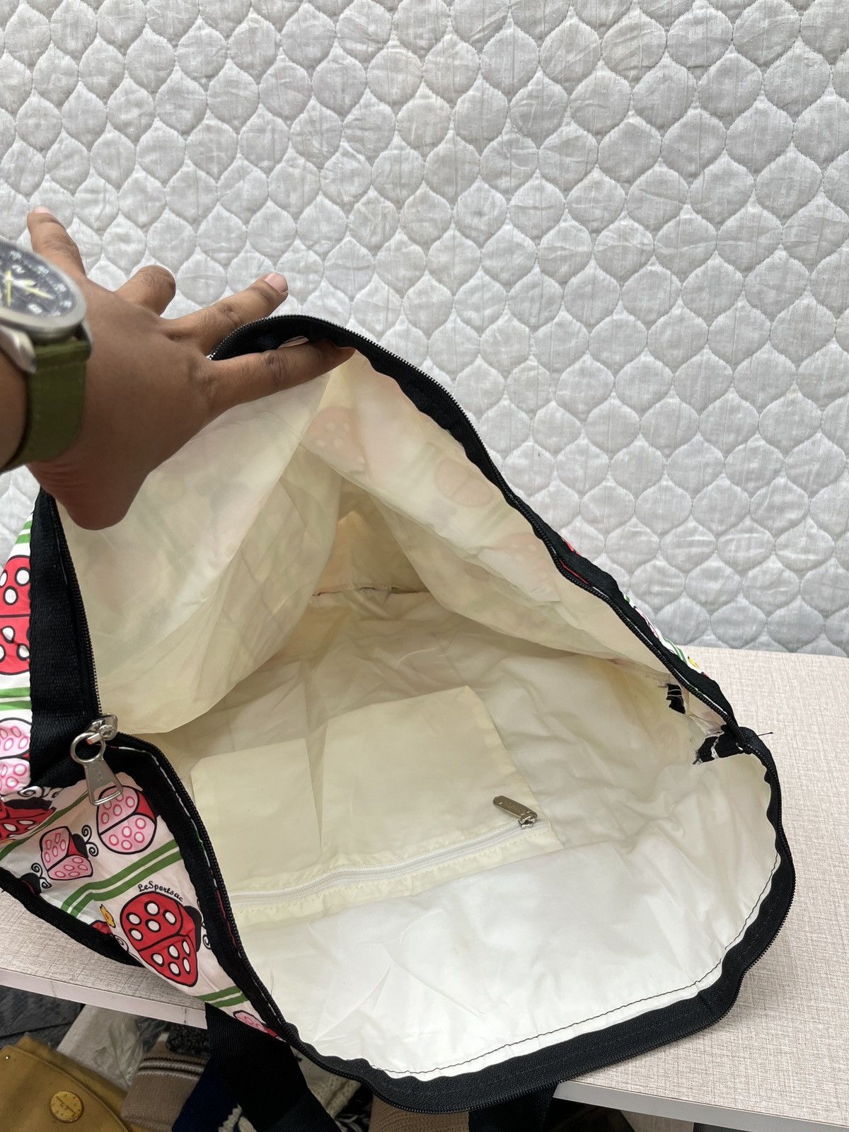 Hypebeast × LeSportsac 🔥🔥🔥STEALS 2PCS LESPORTSAC BAG Size ONE SIZE - 12 Thumbnail