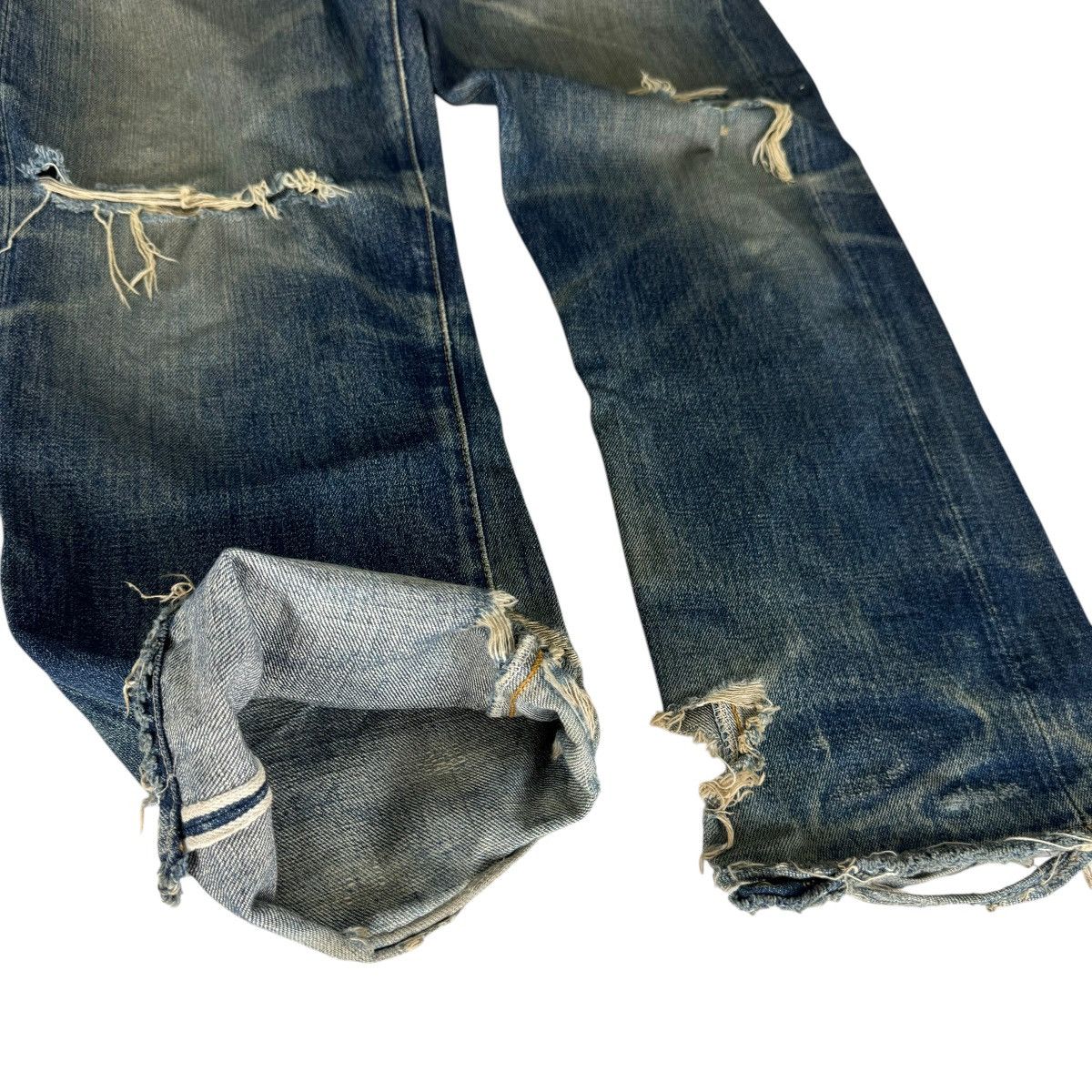 Levi's ☀️LEVI’S 501 BIG E BUTTON 555 DISTRESSED DENIM JEANS PANTS Size US 33 - 8 Thumbnail