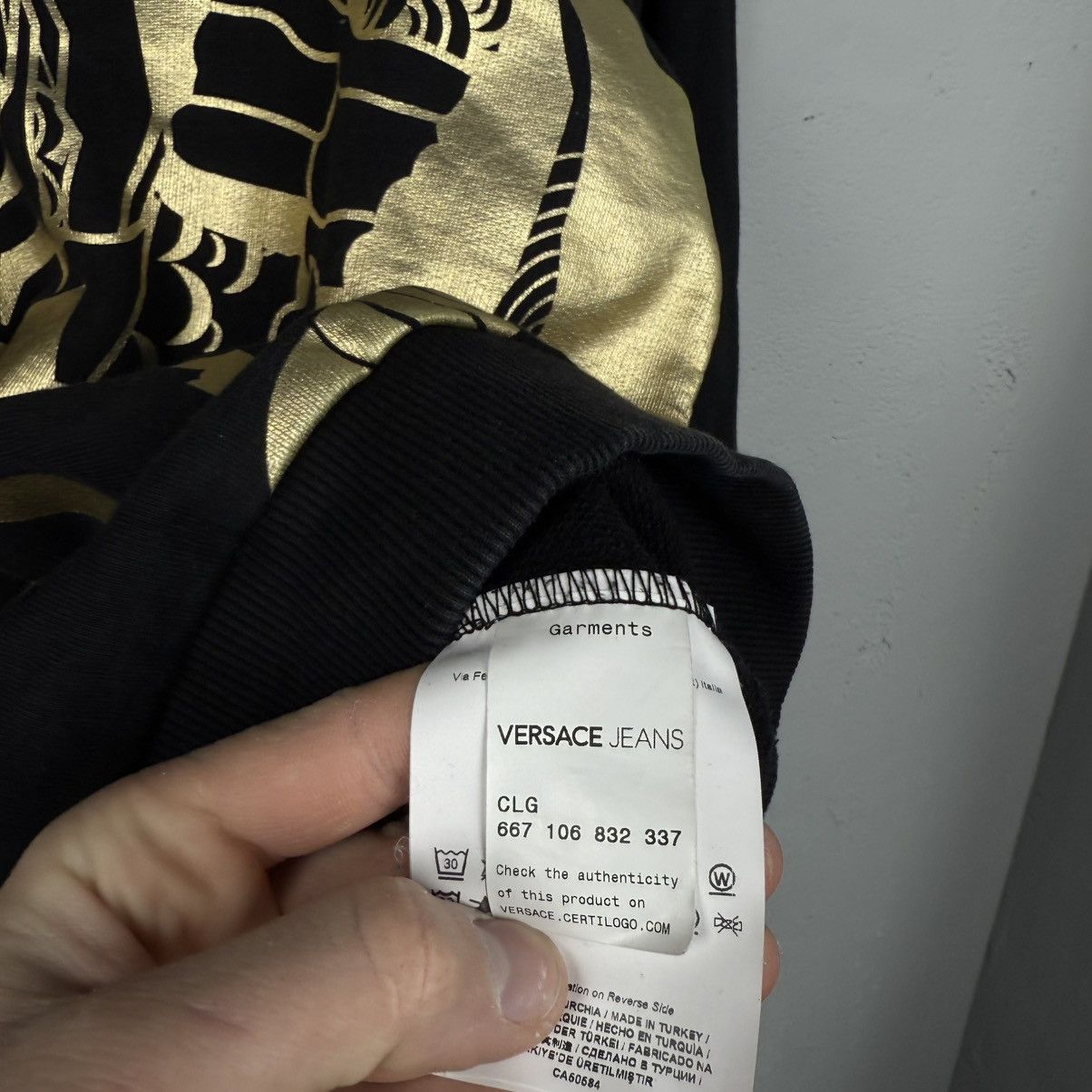 Versace Jeans Couture Versace Jeans Couture Vintage Lion Sweatshirt Size US M / EU 48-50 / 2 - 5 Thumbnail