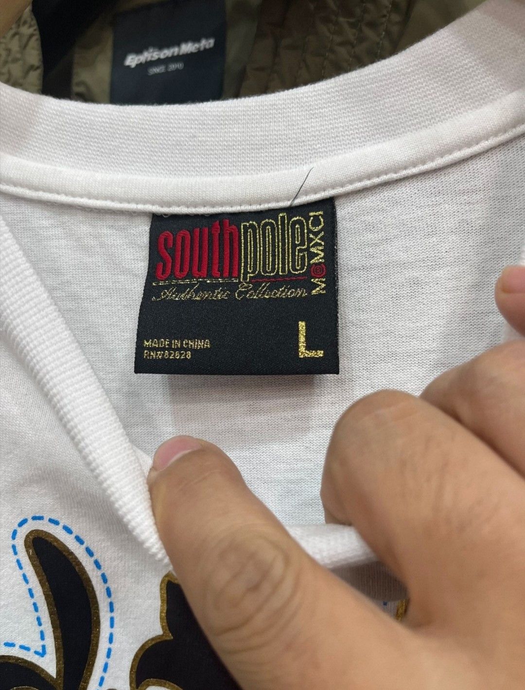 Southpole southpole graffik bone cross t-shirt Size US L / EU 52-54 / 3 - 3 Thumbnail