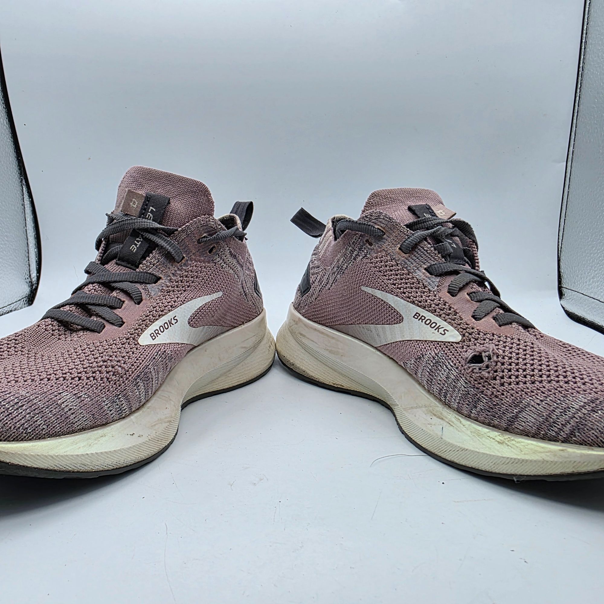 Brooks Brooks Levitate 4 Womens Size 6 Purple Running Shoes Cushion Size US 6 / IT 36 - 3 Thumbnail
