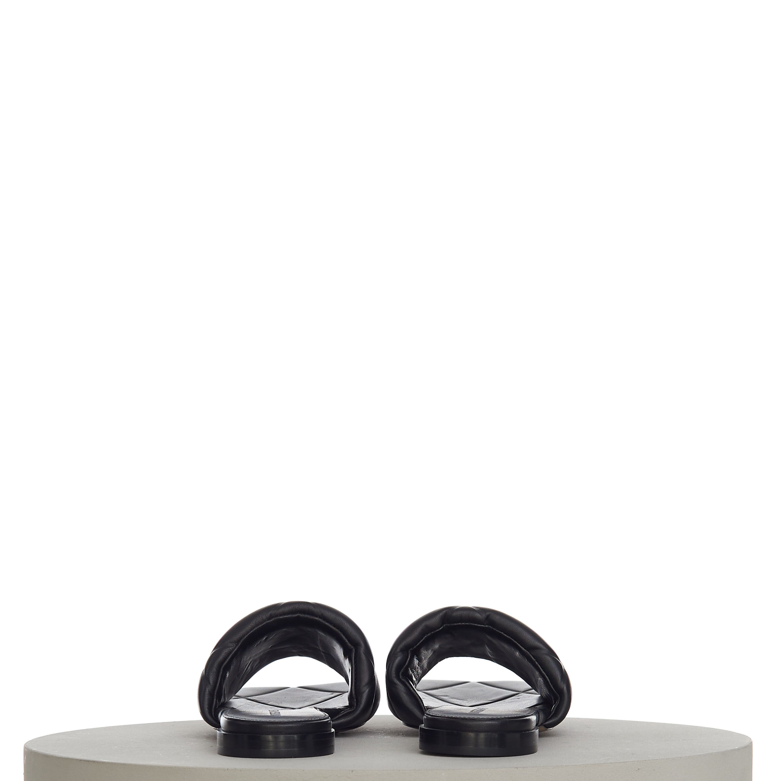 Bottega Veneta Lido Slide Sandals In Black Quilted Leather Size US 6.5 / IT 36.5 - 7 Thumbnail
