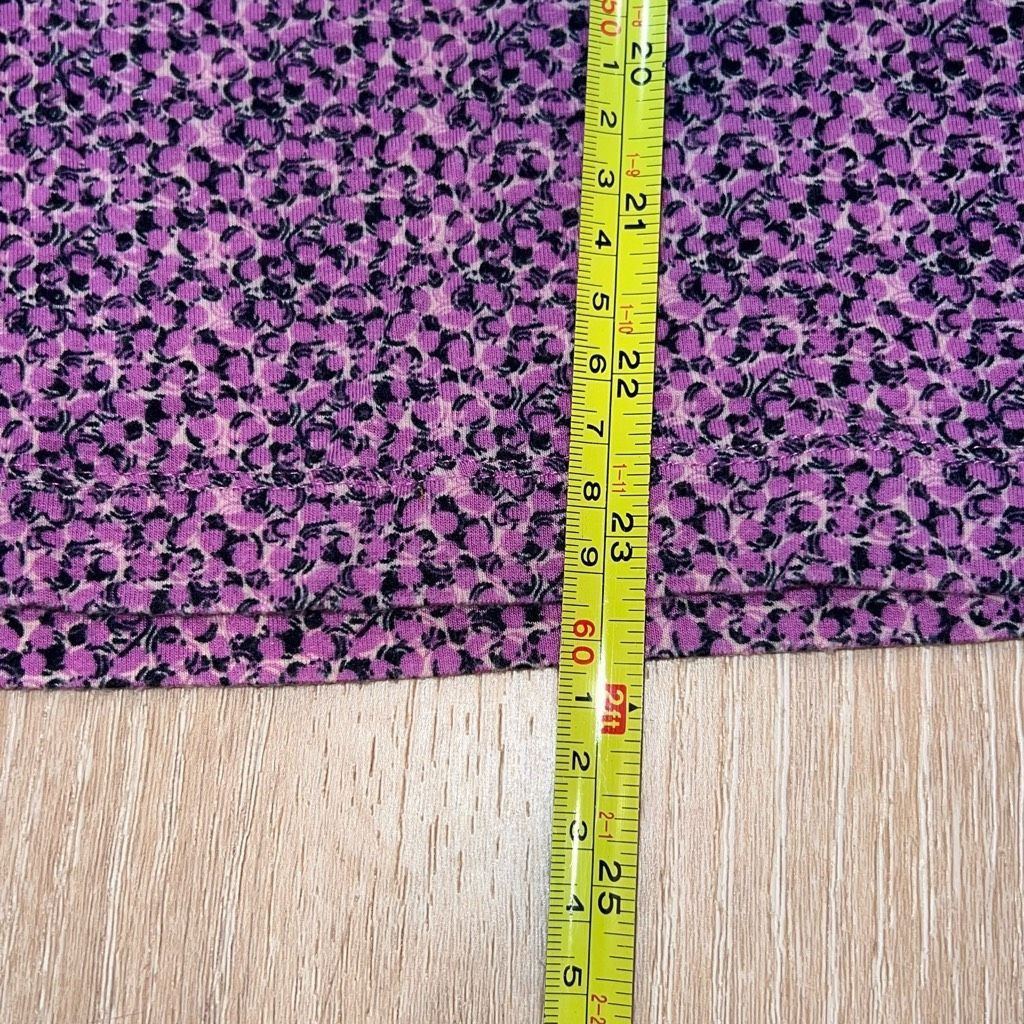 Banana Republic Banana Republic Purple Patterned Short Sleeve T-Shirt, Scoop neck Women’s Small Size S / US 4 / IT 40 - 6 Thumbnail
