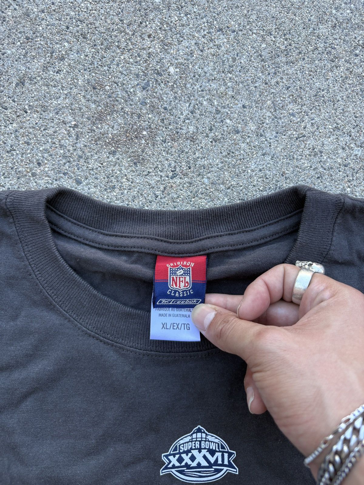 NFL Vintage 03’ Reebok NFL “Super Bowl XXXVII” Shirt Size XL Size US XL / EU 56 / 4 - 3 Thumbnail