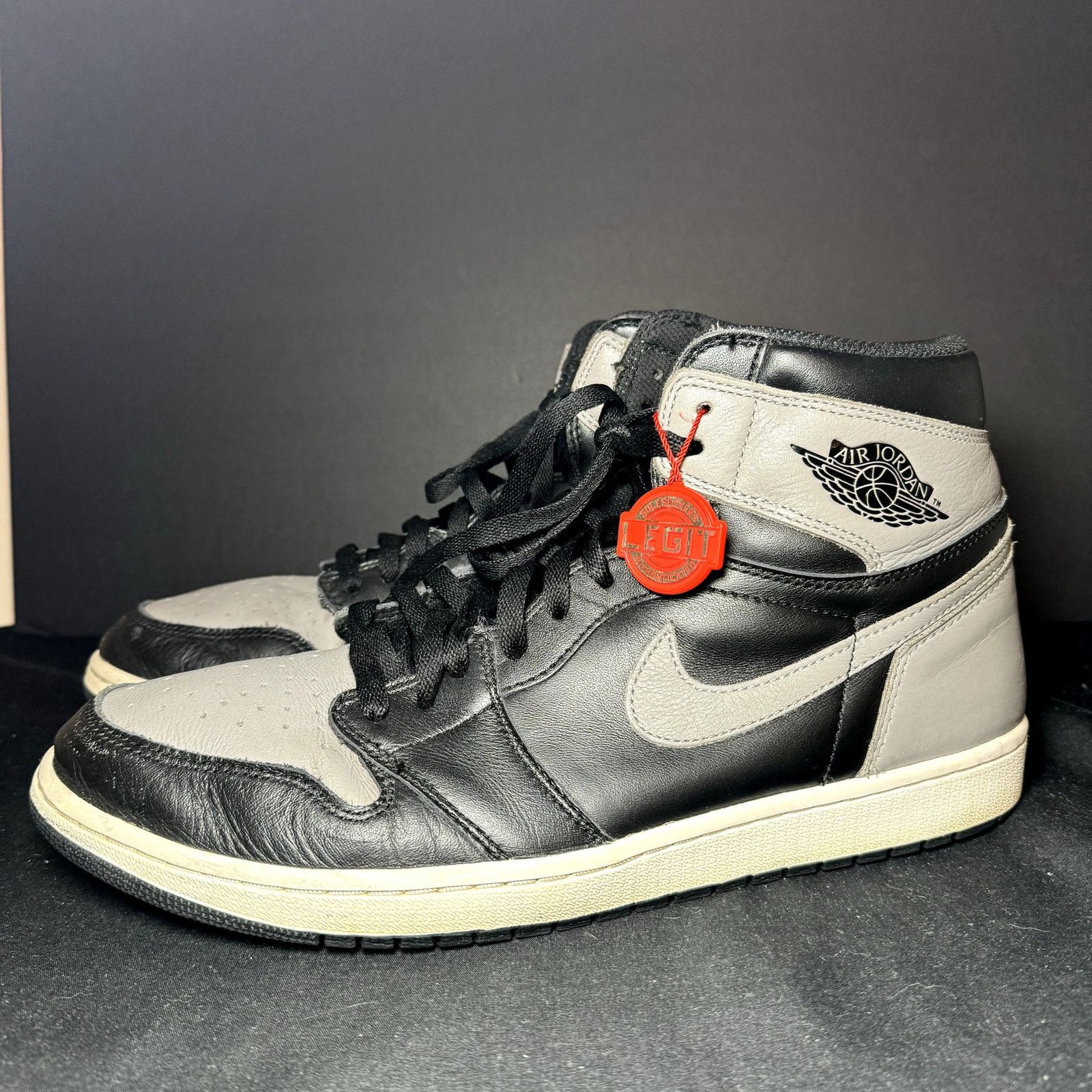 Jordan Brand × Nike Size 13 - Air Jordan 1 Retro High OG Shadow 2018 Men's Shoes Size US 13 / EU 46 - 9 Thumbnail