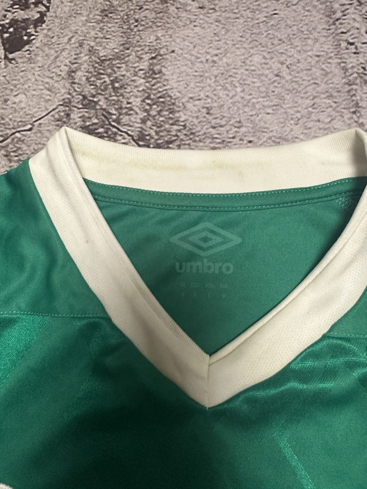 Umbro MENS UMBRO WERDER 2021 SOCCER FOOTBALL SHIRT JERSEY SIZE M Size US M / EU 48-50 / 2 - 3 Thumbnail