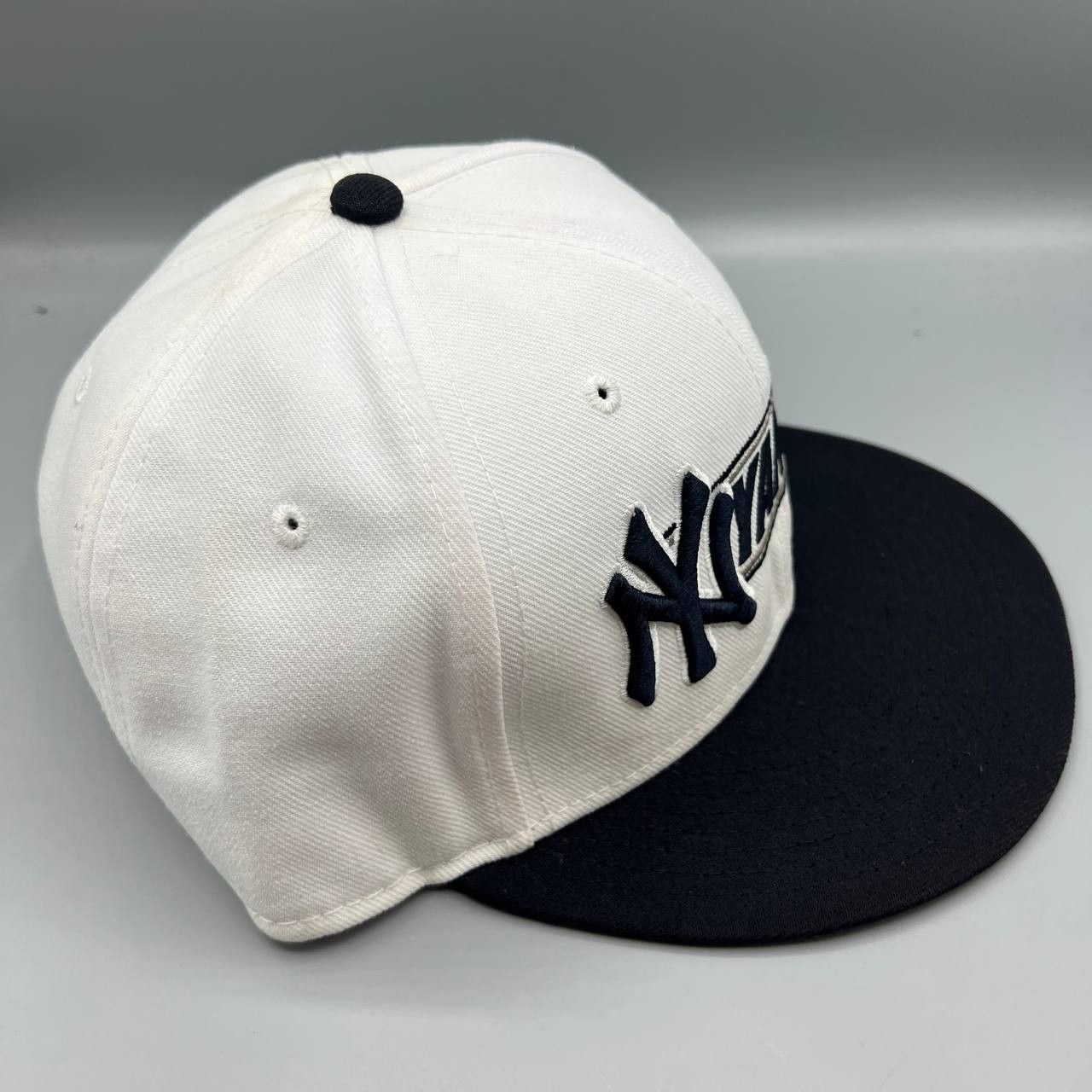Nike New York Yankees Hat Men Embroidered Nike True Snap Back Cap Size ONE SIZE - 4 Thumbnail
