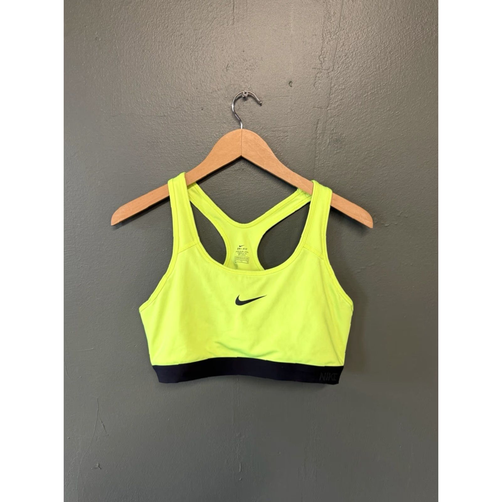 Nike Nike Sportswear Womens Sports Bra XL Dri-Fit Green Yellow Size XL Activewear Women Nike Bra Sportswear Womens XL Dri-Fit Green Yellow Size ONE SIZE - 2 Thumbnail