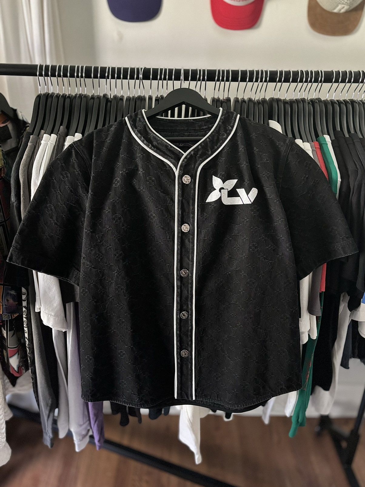 Louis Vuitton DENIM MONOGRAM BASEBALL JERSEY LV Size US L / EU 52-54 / 3 - 2 Thumbnail