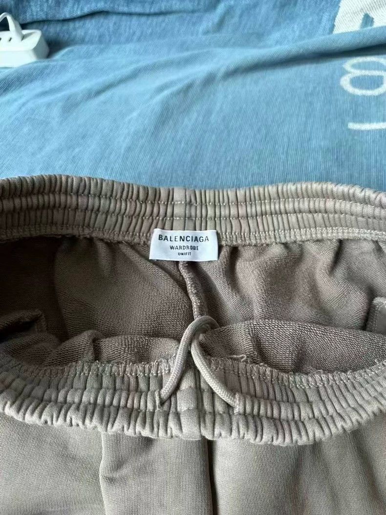 Balenciaga Balenciaga size XS Brown embroidered shorts Size US 27 - 3 Thumbnail
