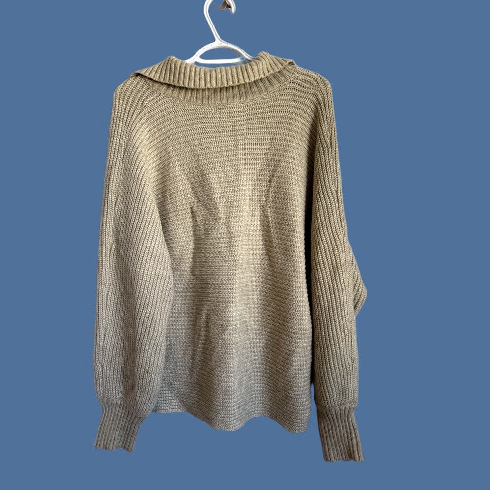 Vintage - "Style Profile: Cozy Momcore" is a strong description Size L / US 10 / IT 46 - 1 Thumbnail