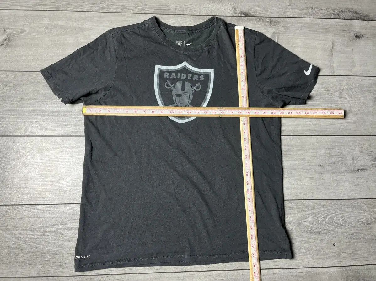 NFL Nike NFL raiders Tshirt size XLArge Size US XL / EU 56 / 4 - 5 Thumbnail