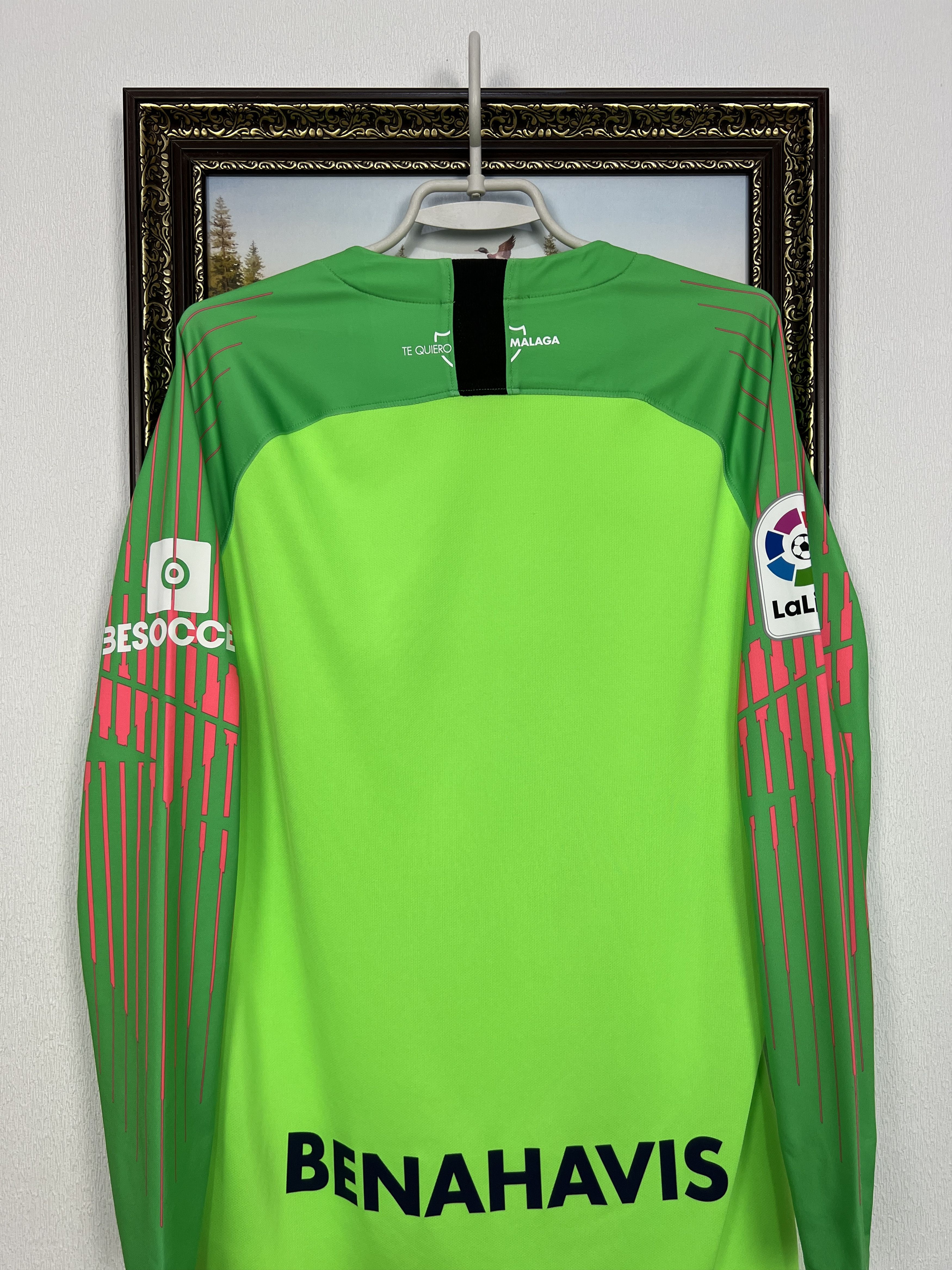 Nike Malaga Nike 2019 Football Goalkeeper Shirt Soccer Jersey Size US L / EU 52-54 / 3 - 13 Thumbnail