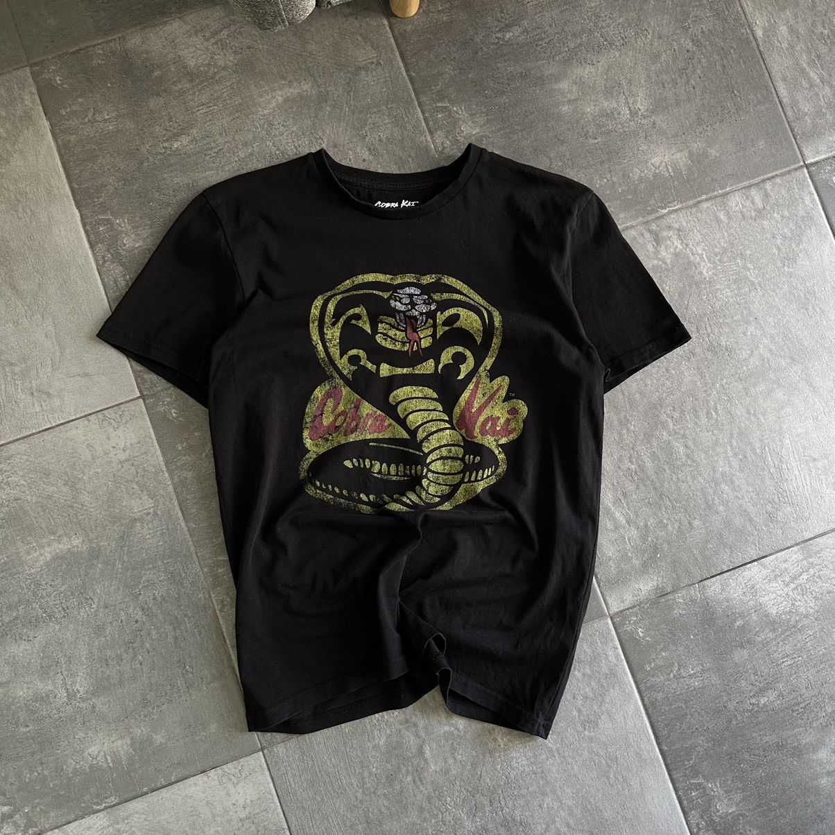 Cobra × Vintage Vintage Cobra Kai T-shirts Big Logo Band Sport-wear Y2K 00s Size US M / EU 48-50 / 2 - 3 Thumbnail