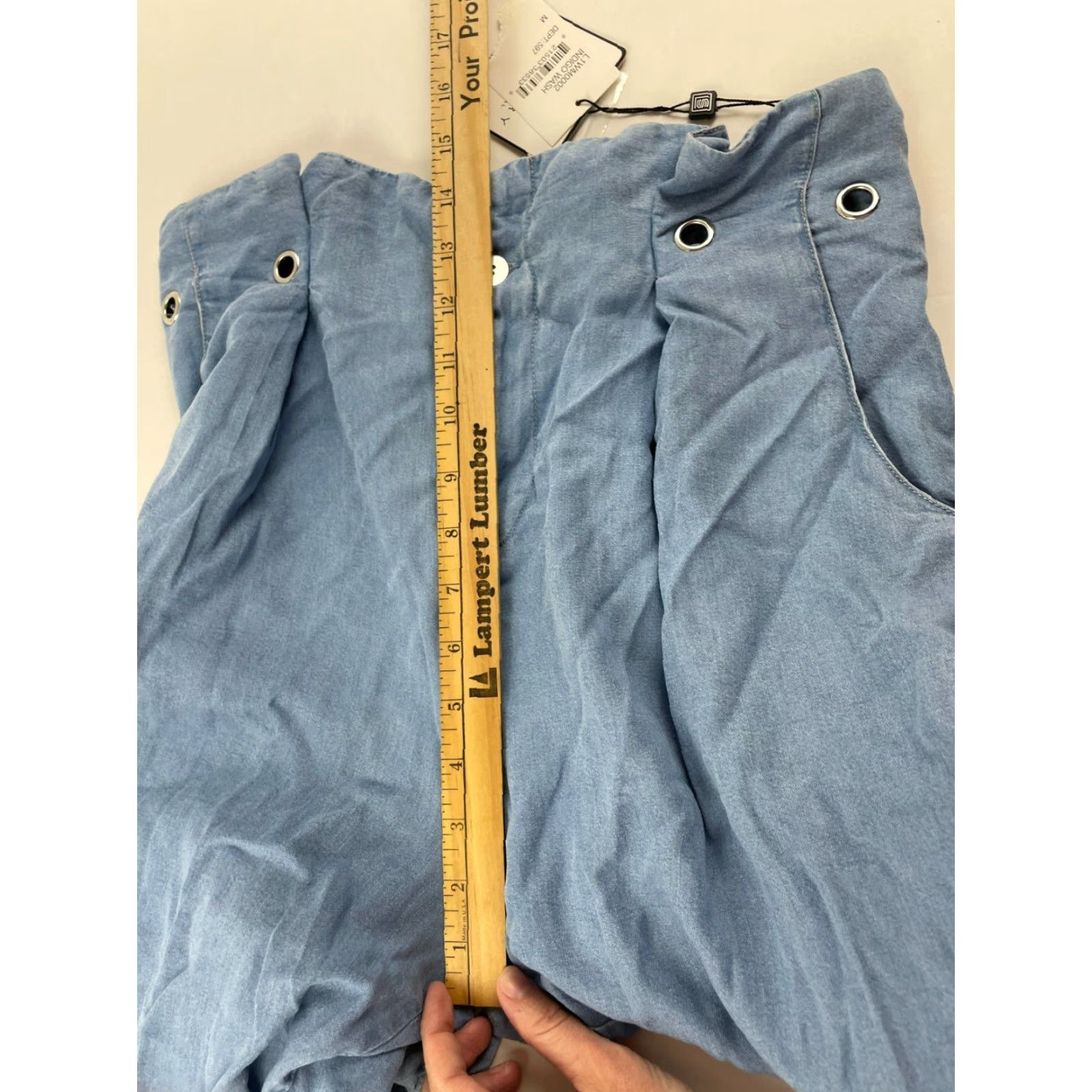 Laundry by Shelli Segal Laundry by Shelli Segal Pants Women's M Indigo Wash Pull On Wide Leg NWT NWD- there’s a hole in side Size 32" / US 10 / IT 46 - 5 Thumbnail
