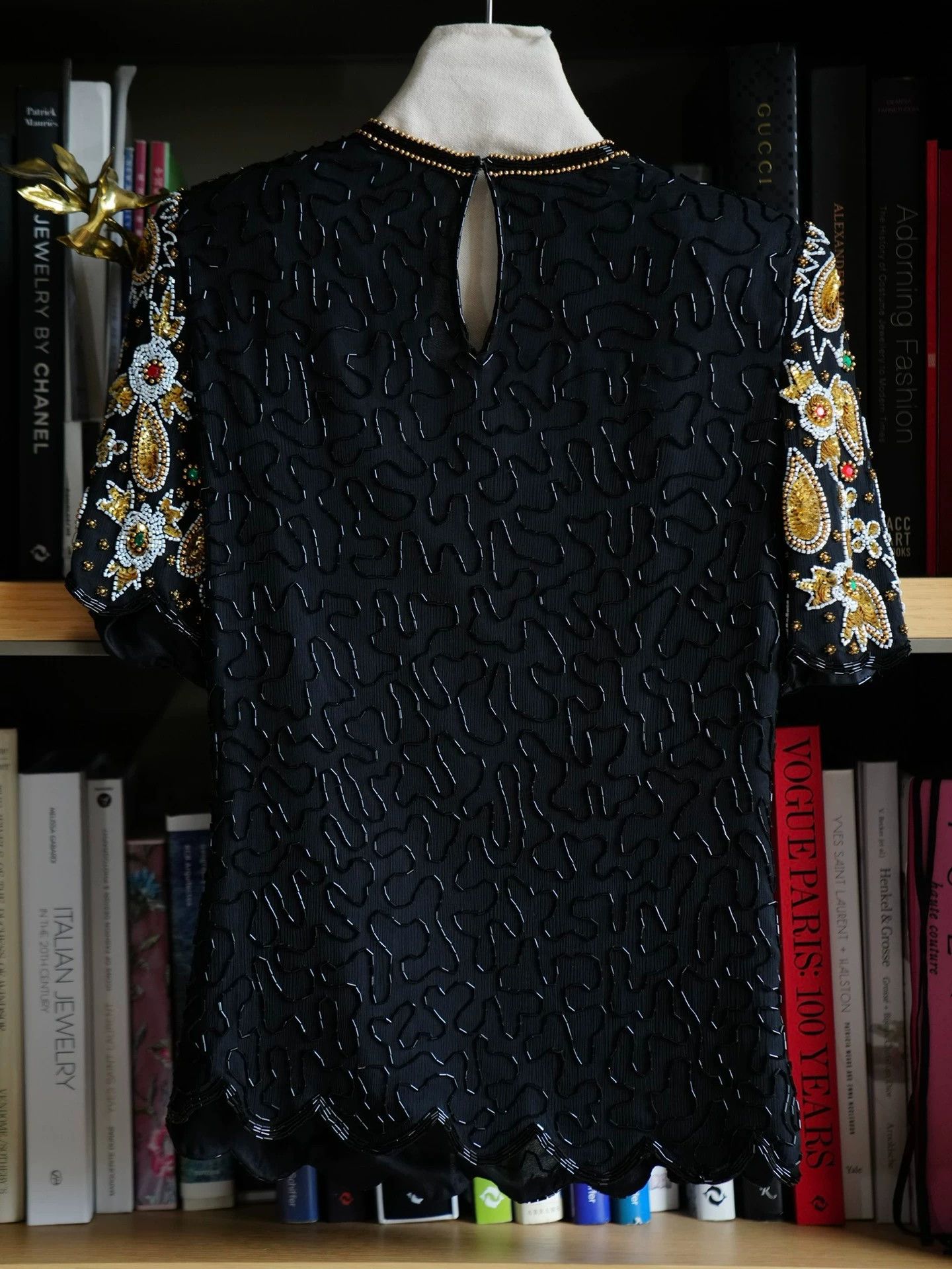 Vintage Vintage USA Beaded Silk Short Sleeve Blouse SM Size S / US 4 / IT 40 - 2 Thumbnail