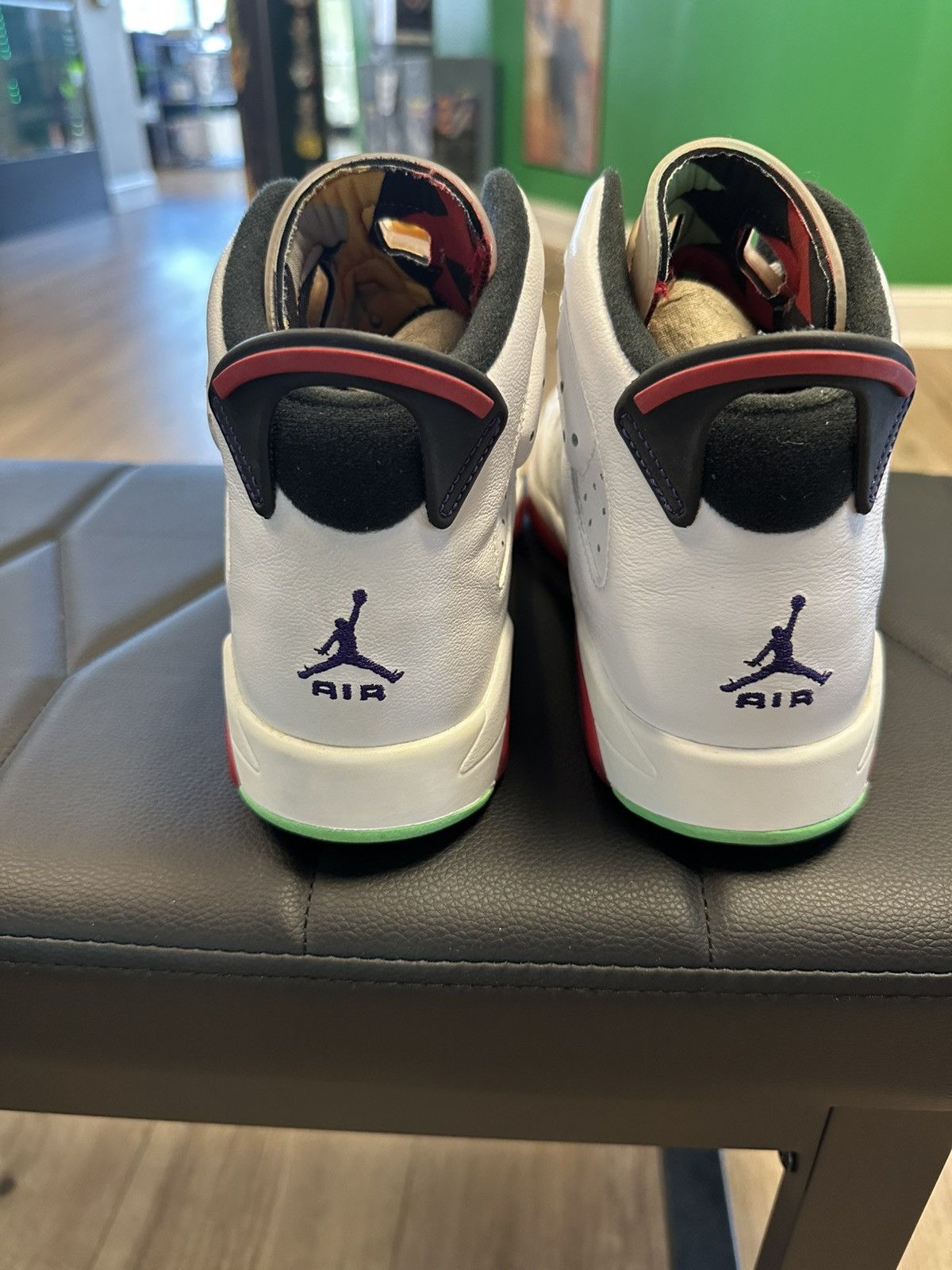 Nike Jordan 6 retro Hare Size US 7 / EU 40 - 2 Thumbnail