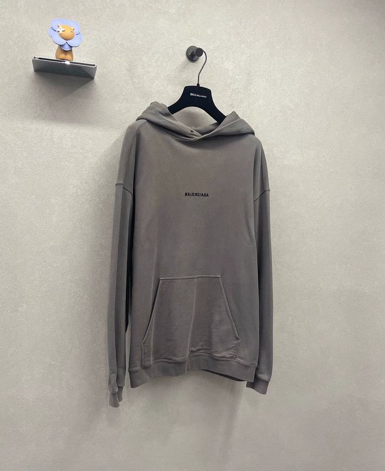 Balenciaga Balenciaga Gray Letter Logo Hoodie Size US S / EU 44-46 / 1 - 3 Thumbnail