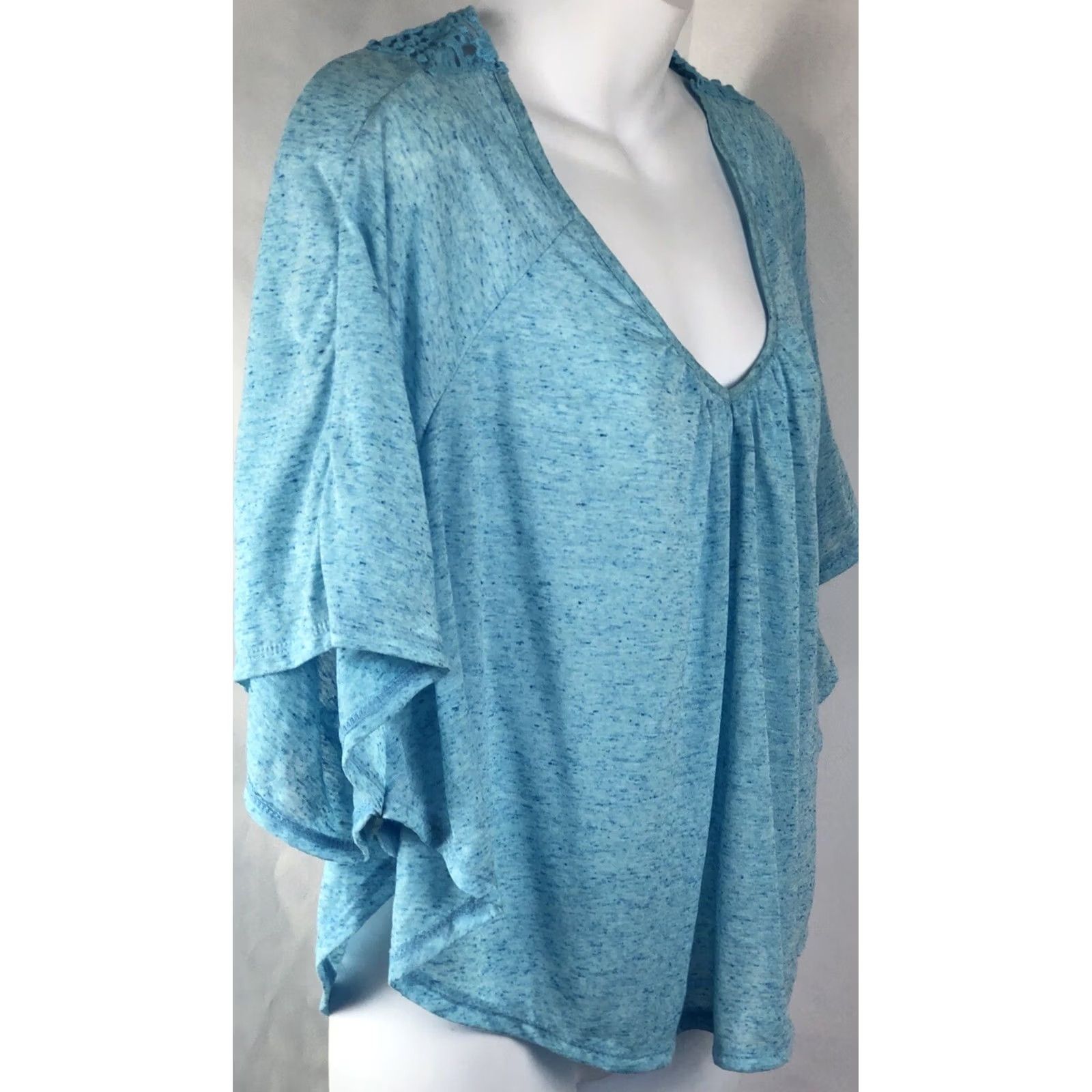 Vintage VINTAGE American dream Blouse Shirt S Blue V-Neck Cape Butterfly Sleeve Lace Back Womens - 80s 90s Glam Bohemian Retro Fashion Gem Size S / US 4 / IT 40 - 3 Thumbnail