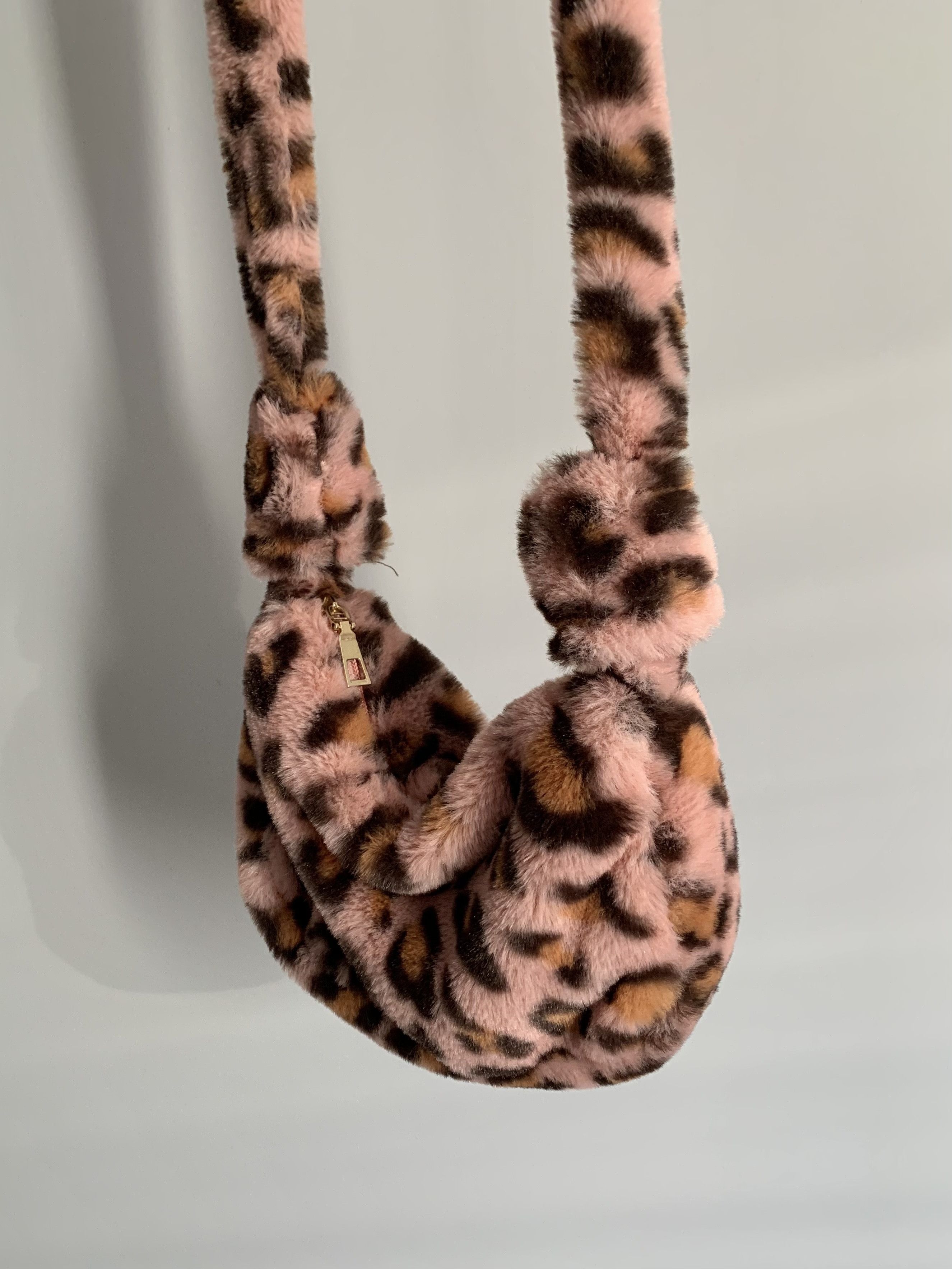 Japanese Brand × Vintage Y2K PINK LEOPARD FAUX FUR SHOULDER MINI BAG Size ONE SIZE - 2 Thumbnail