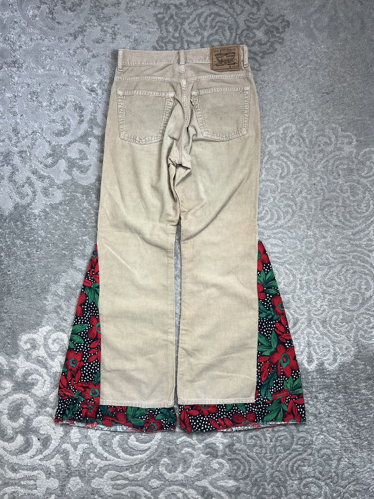 Levi's Unique Levi's White Tab Corduroy Pants Size 26" / US 2 / IT 38 - 1 Thumbnail